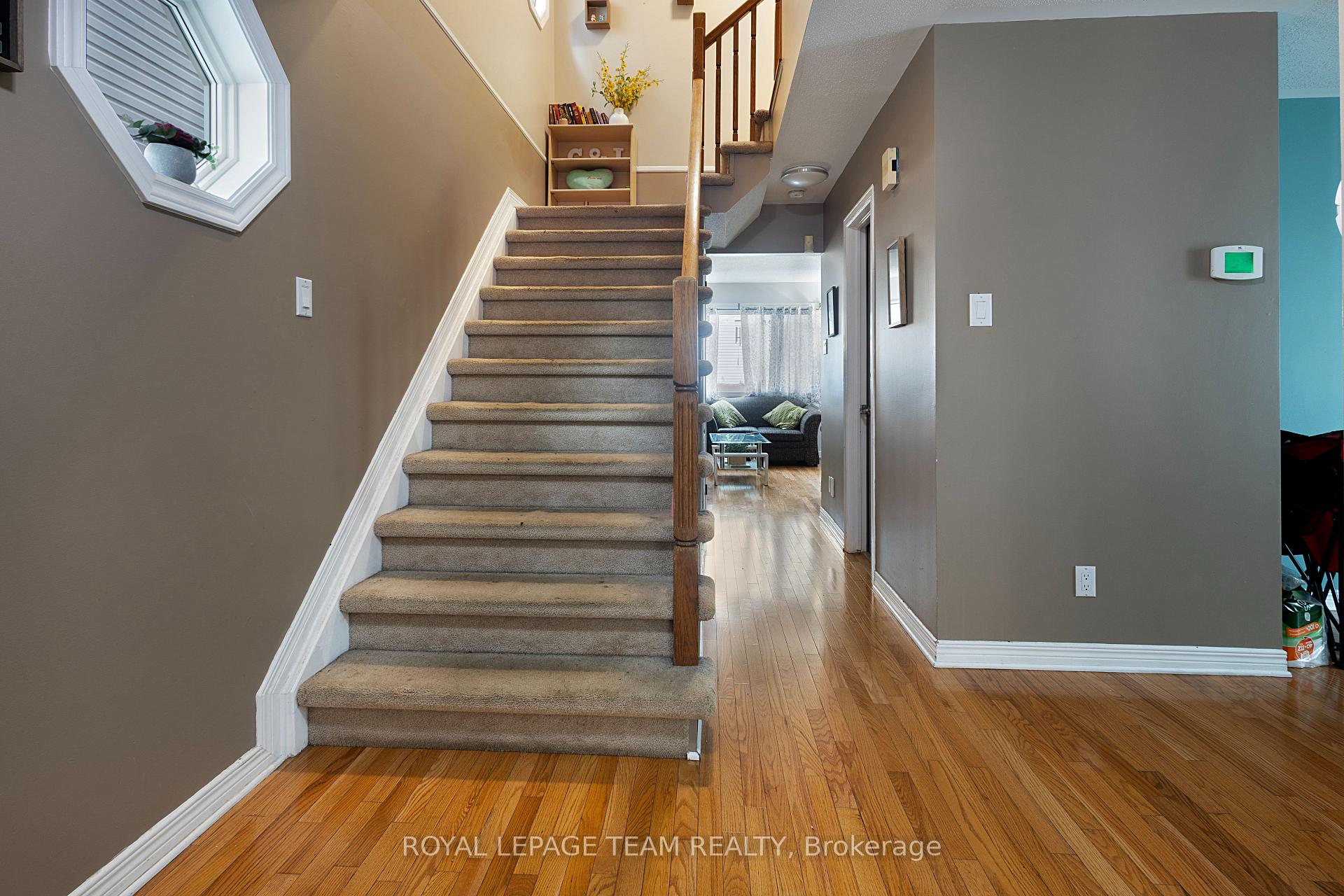 Photo 4 of 3 Cottingham Street, Ottawa, Barrhaven East — HOMEH