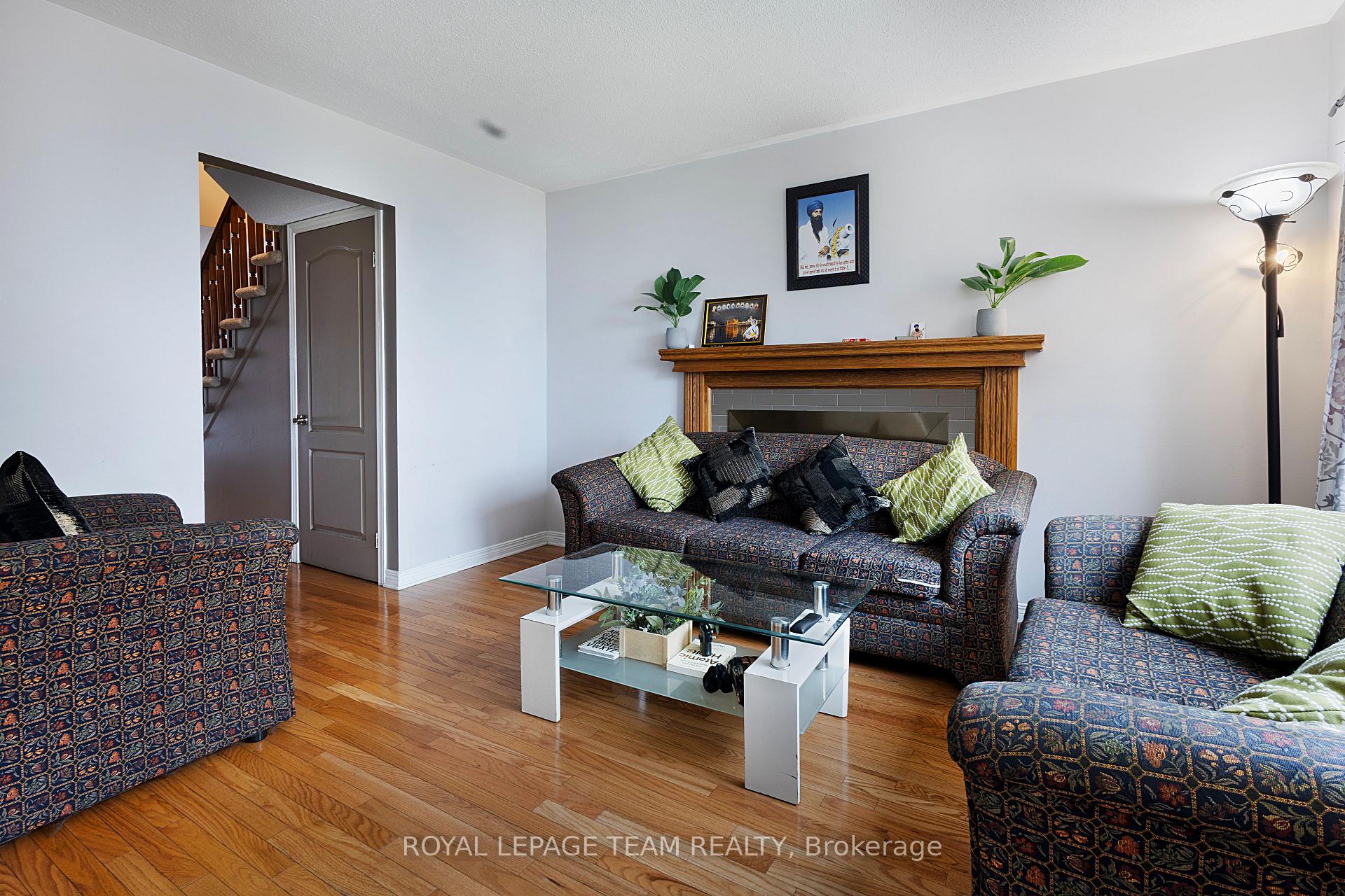 Photo 9 of 3 Cottingham Street, Ottawa, Barrhaven East — HOMEH