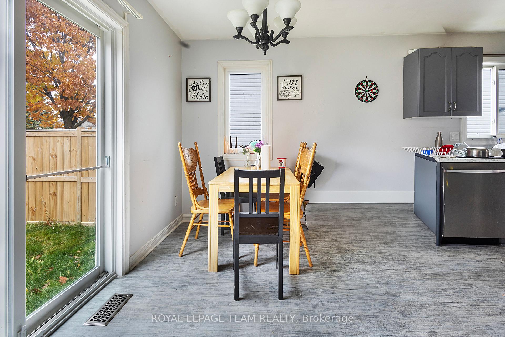 Photo 10 of 3 Cottingham Street, Ottawa, Barrhaven East — HOMEH
