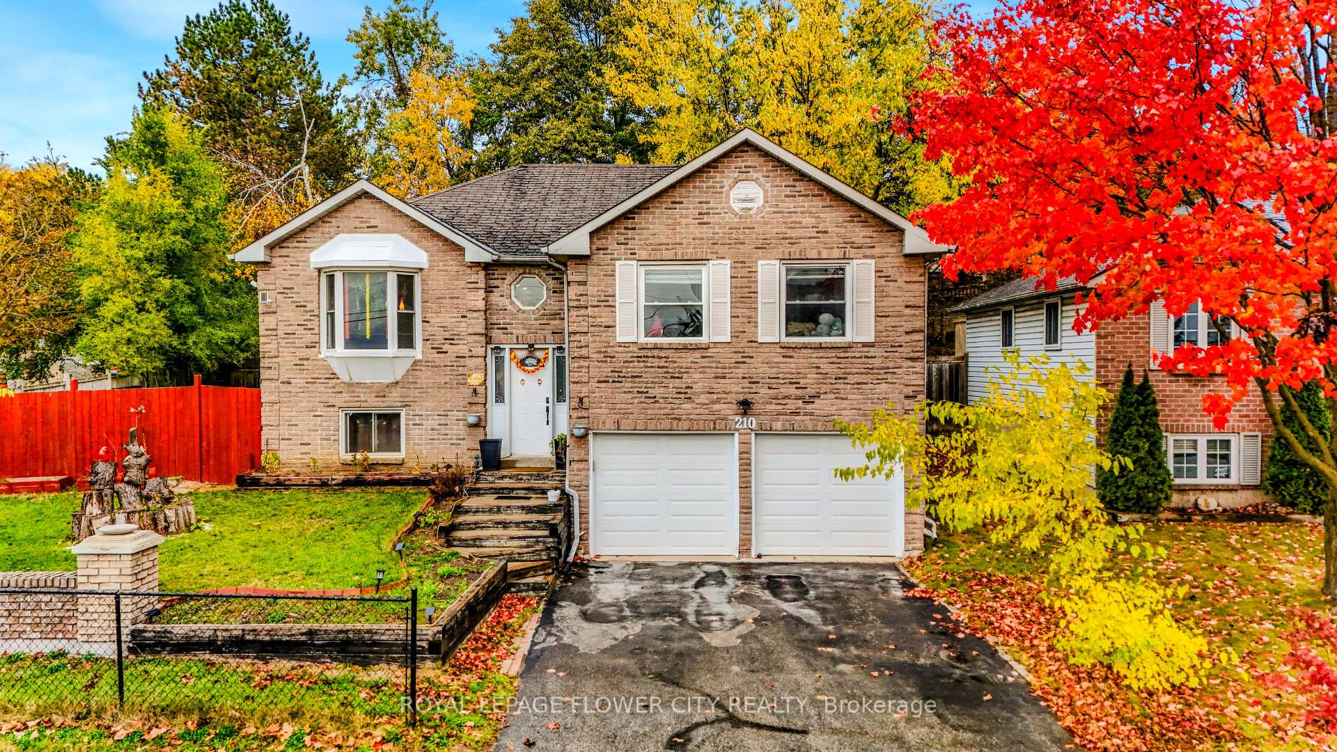 Photo 1 of 210 Edgehill Drive, Barrie, Letitia Heights — HOMEH