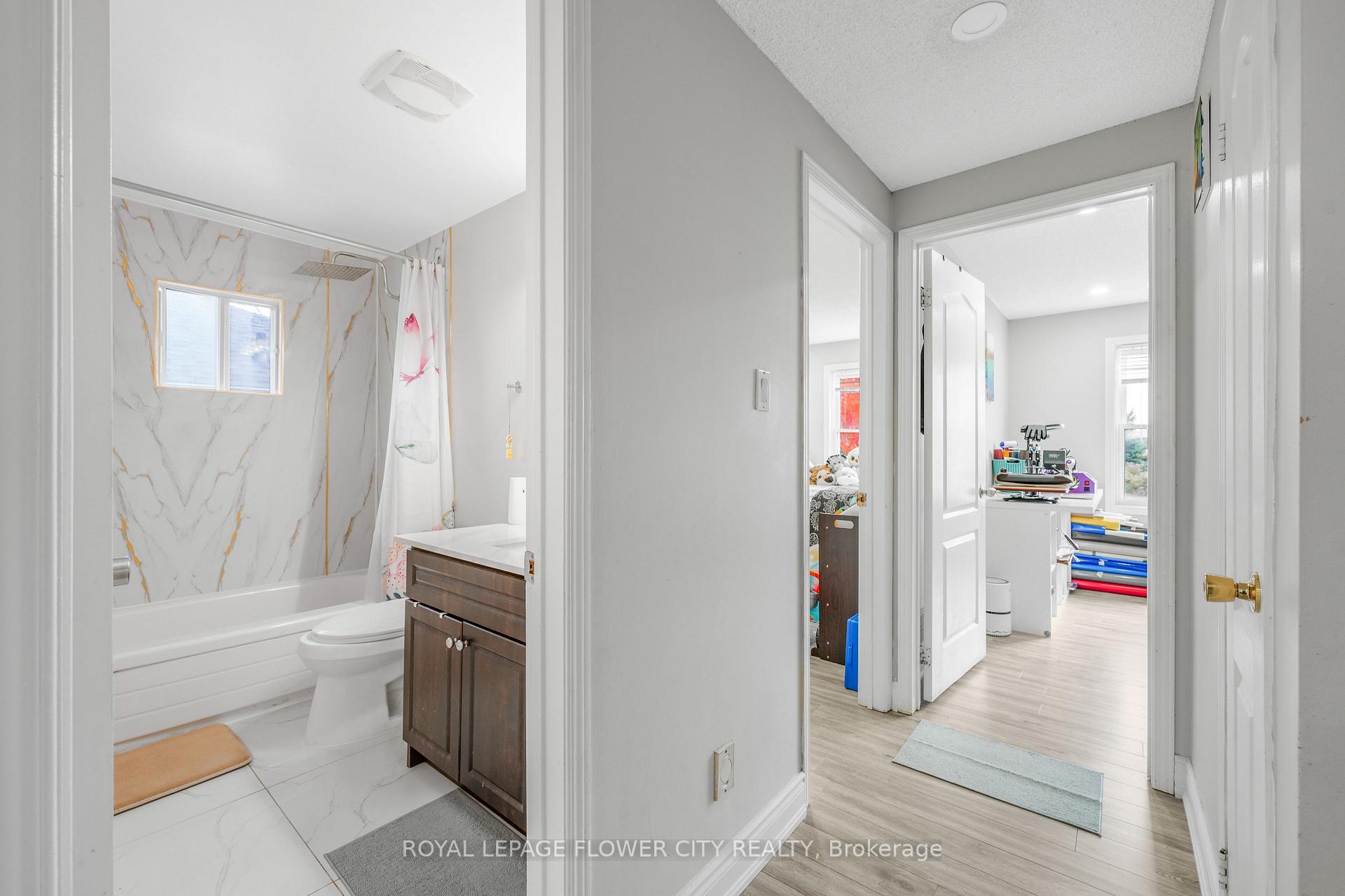 Photo 31 of 210 Edgehill Drive, Barrie, Letitia Heights — HOMEH