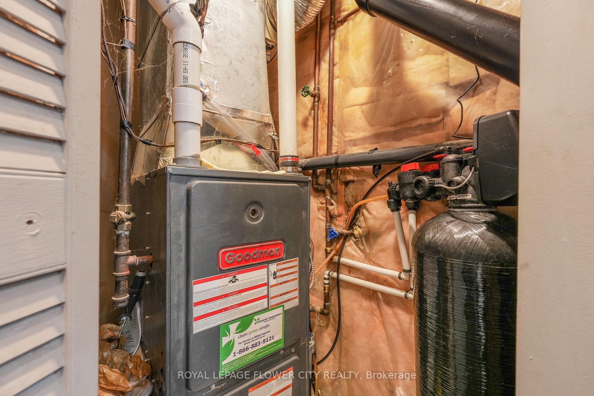 Photo 34 of 210 Edgehill Drive, Barrie, Letitia Heights — HOMEH