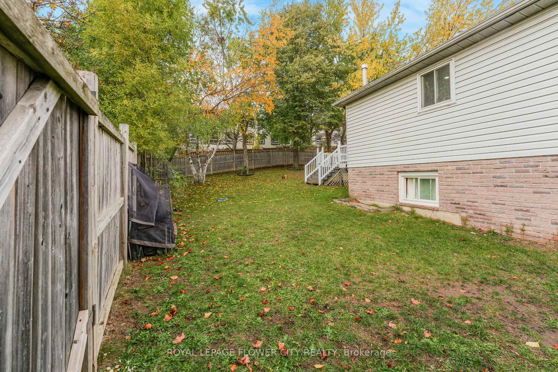 Photo 39 of 210 Edgehill Drive, Barrie, Letitia Heights — HOMEH