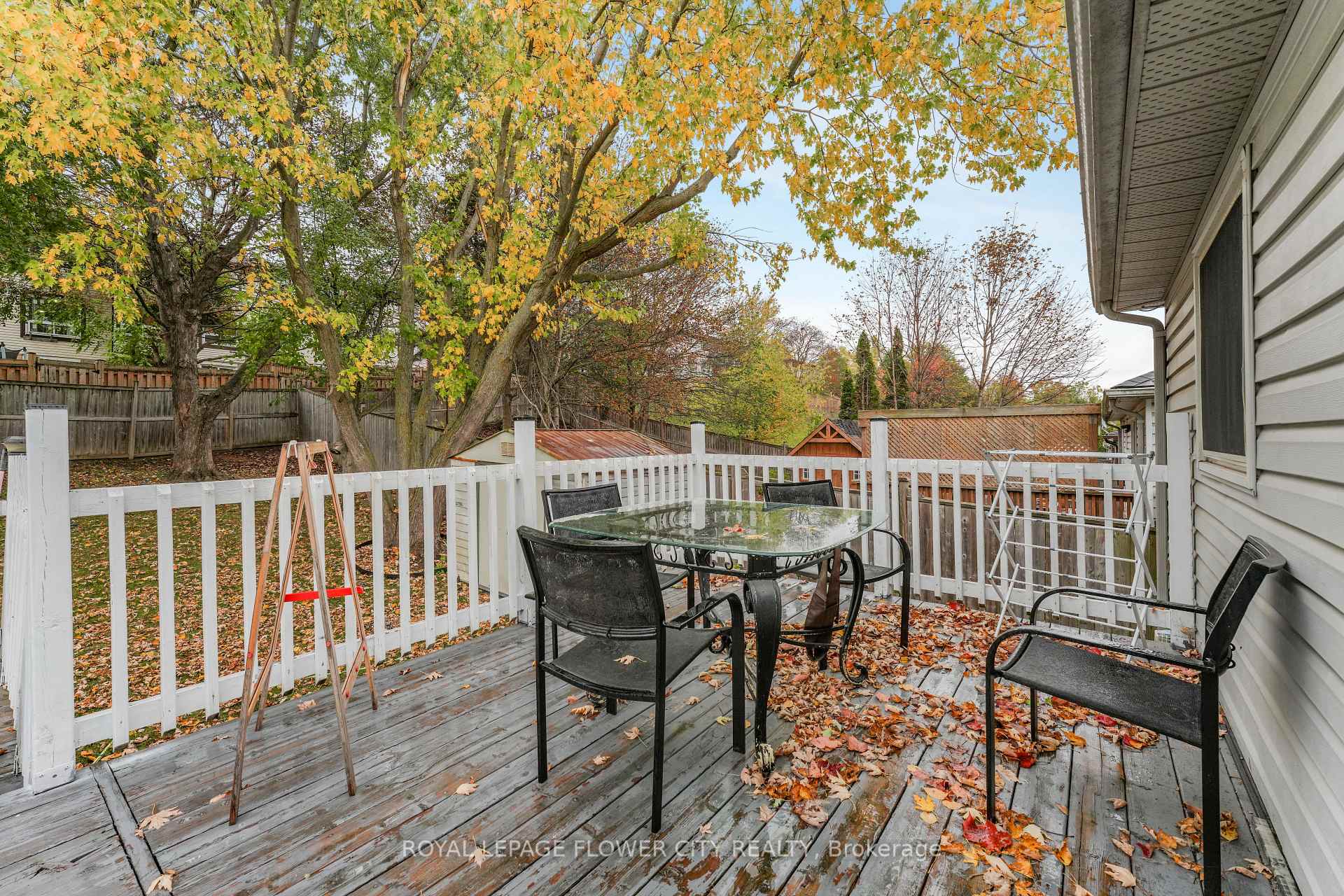 Photo 41 of 210 Edgehill Drive, Barrie, Letitia Heights — HOMEH