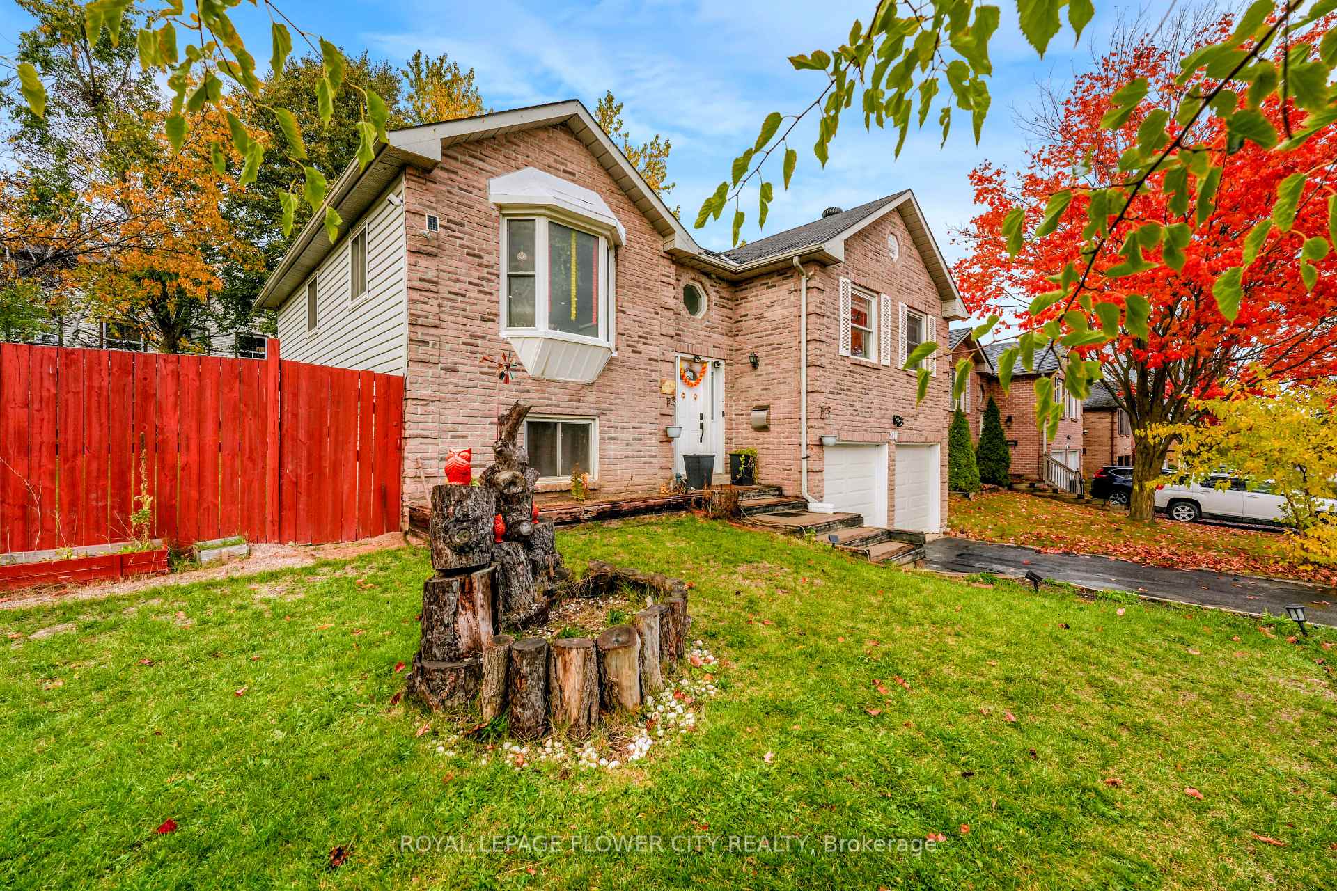 Photo 50 of 210 Edgehill Drive, Barrie, Letitia Heights — HOMEH