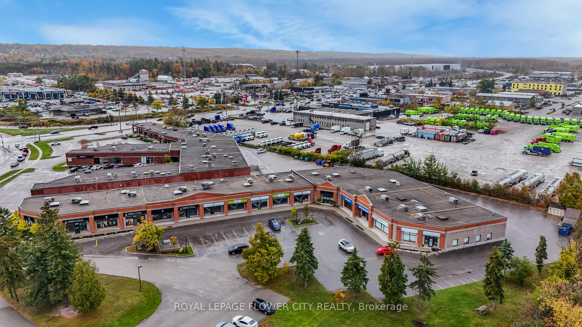 Photo 47 of 210 Edgehill Drive, Barrie, Letitia Heights — HOMEH