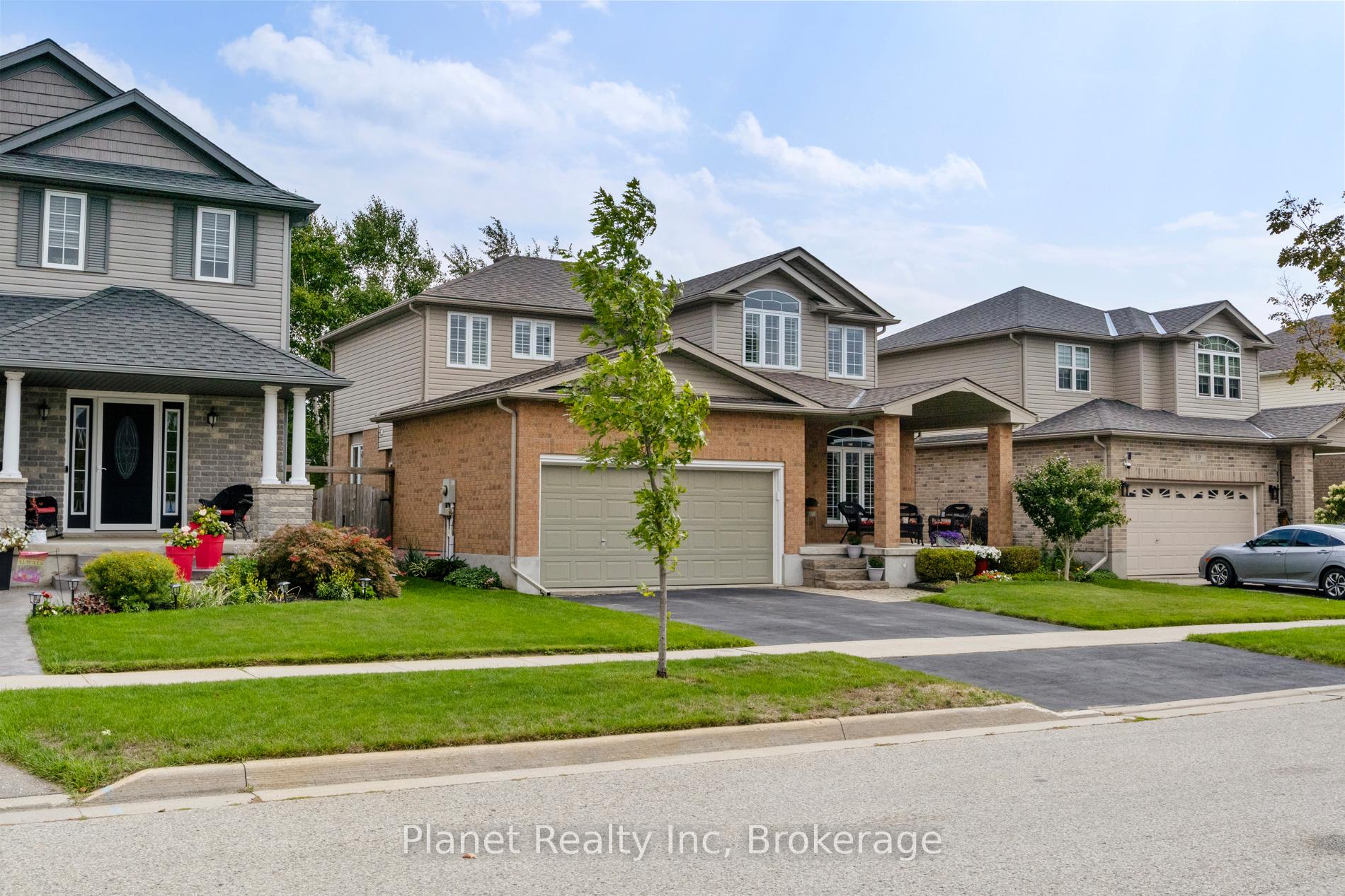 Photo 2 of 23 Muscovey Drive, Woolwich — HOMEH