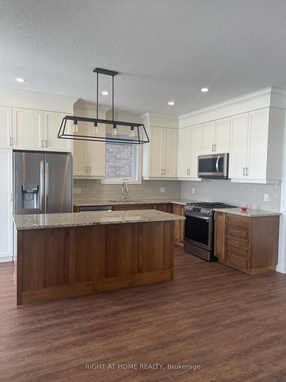 Photo 5 of 135 Woodberry Crescent, Woolwich — HOMEH