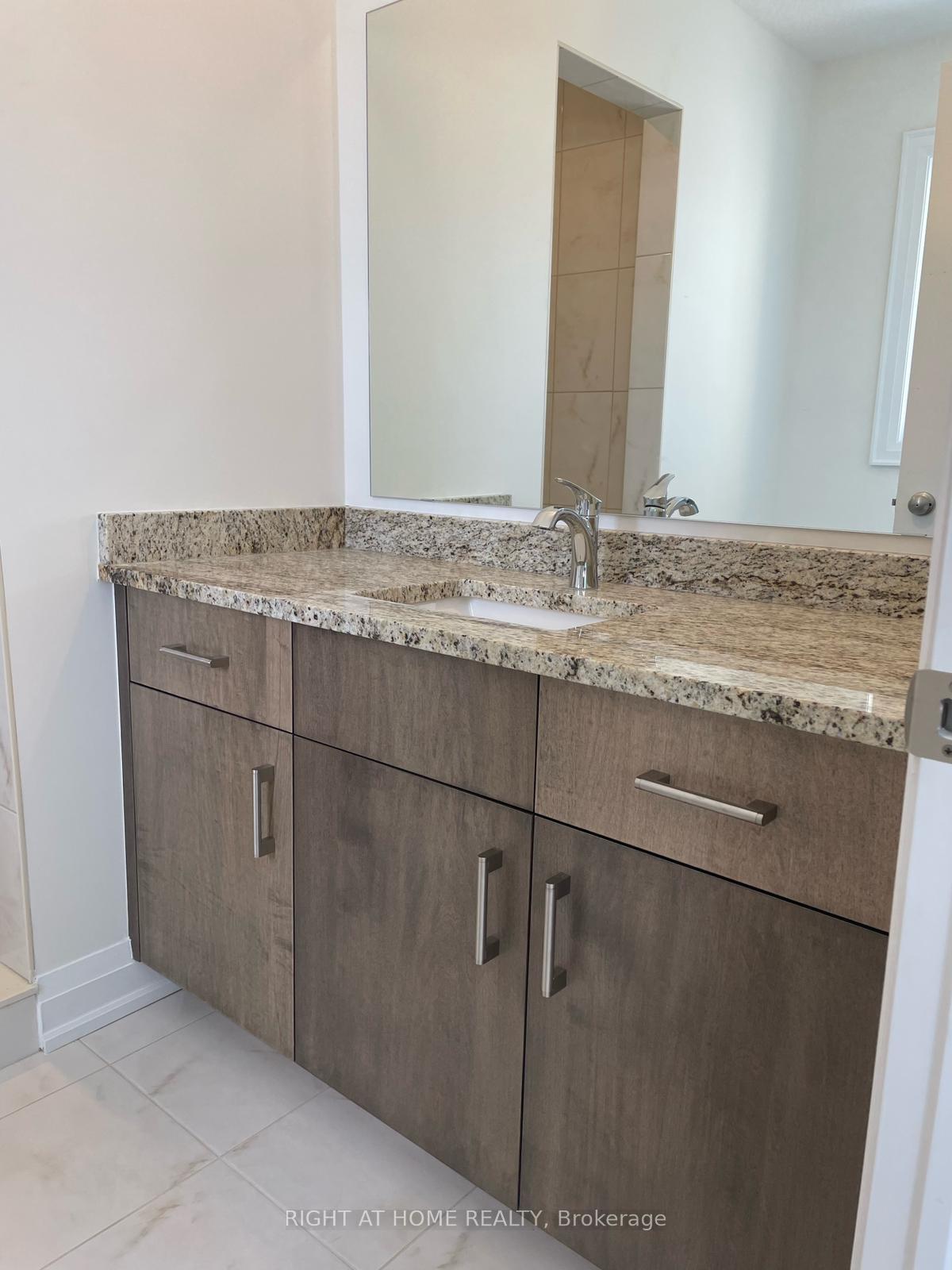 Photo 16 of 135 Woodberry Crescent, Woolwich — HOMEH