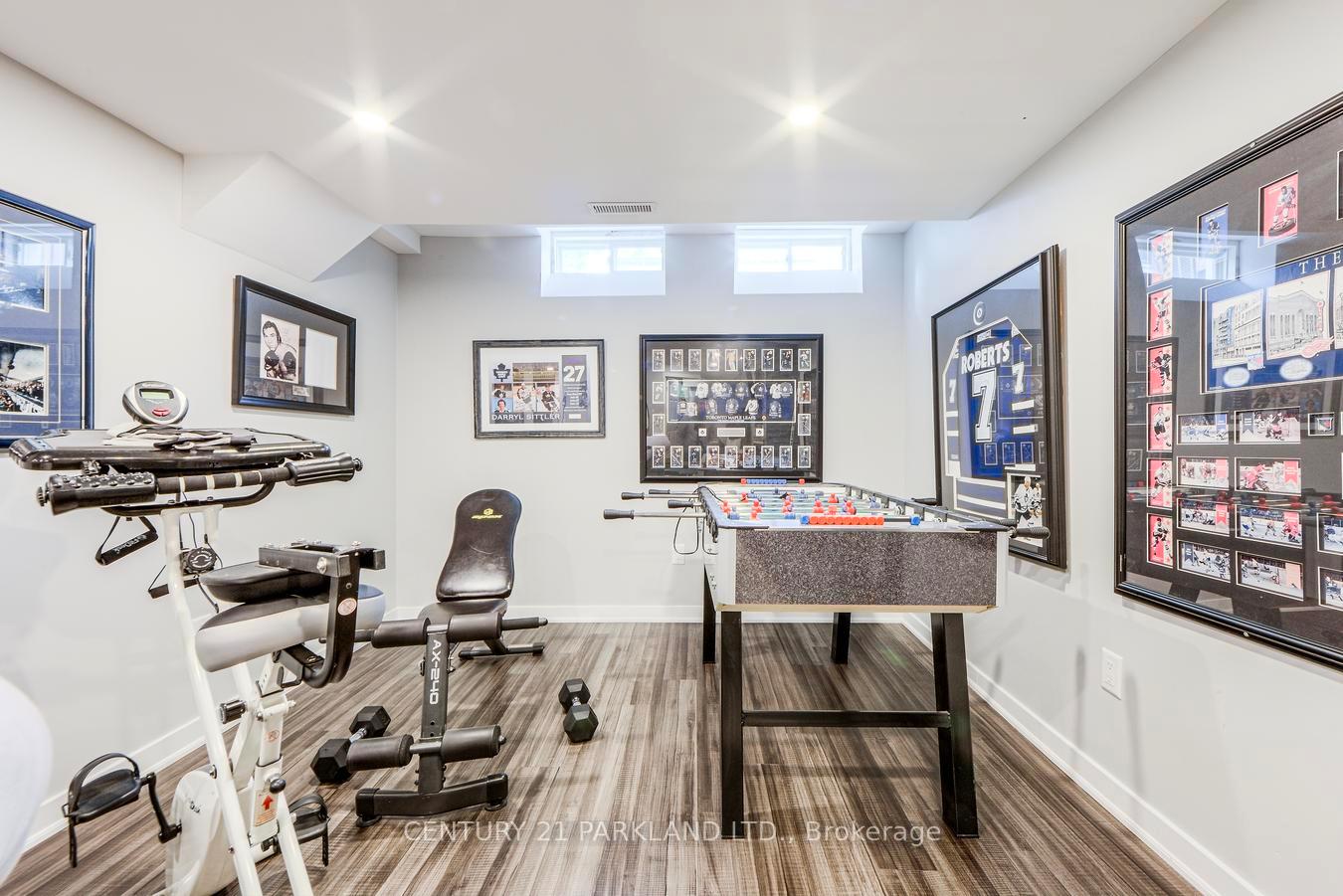 Photo 7 of 81 D'amato Crescent, Vaughan, Maple — HOMEH