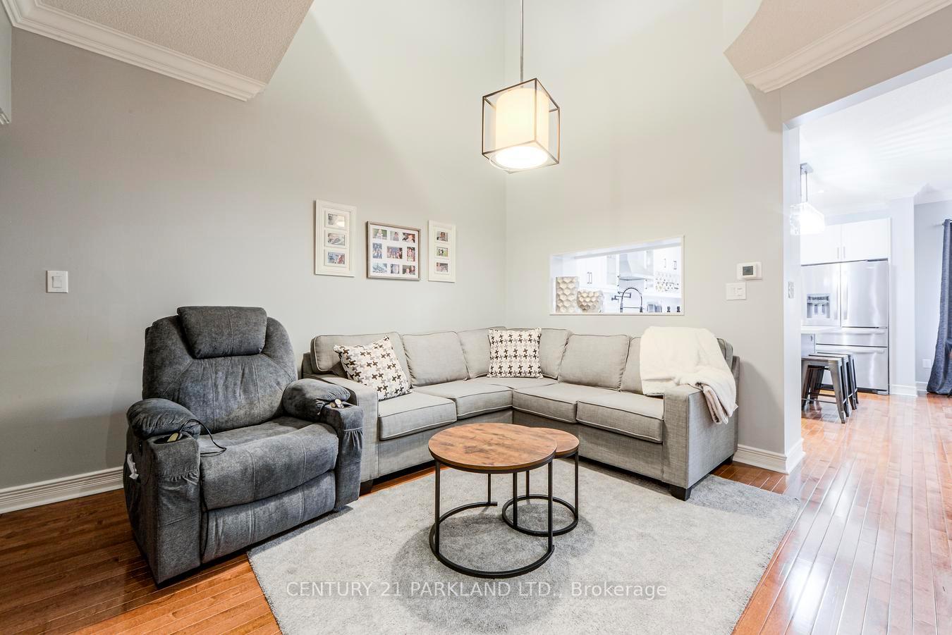 Photo 13 of 81 D'amato Crescent, Vaughan, Maple — HOMEH
