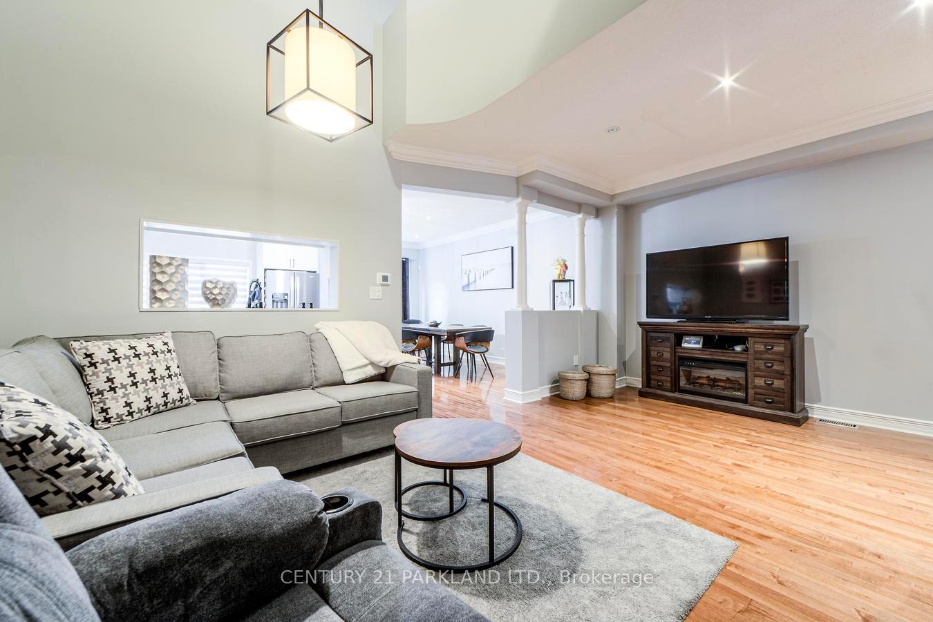 Photo 14 of 81 D'amato Crescent, Vaughan, Maple — HOMEH