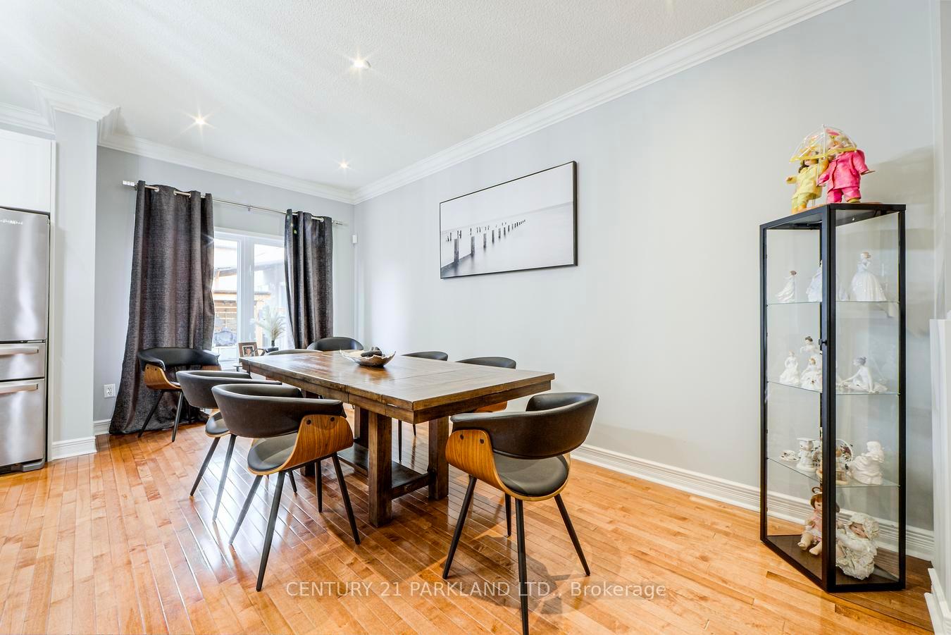 Photo 15 of 81 D'amato Crescent, Vaughan, Maple — HOMEH