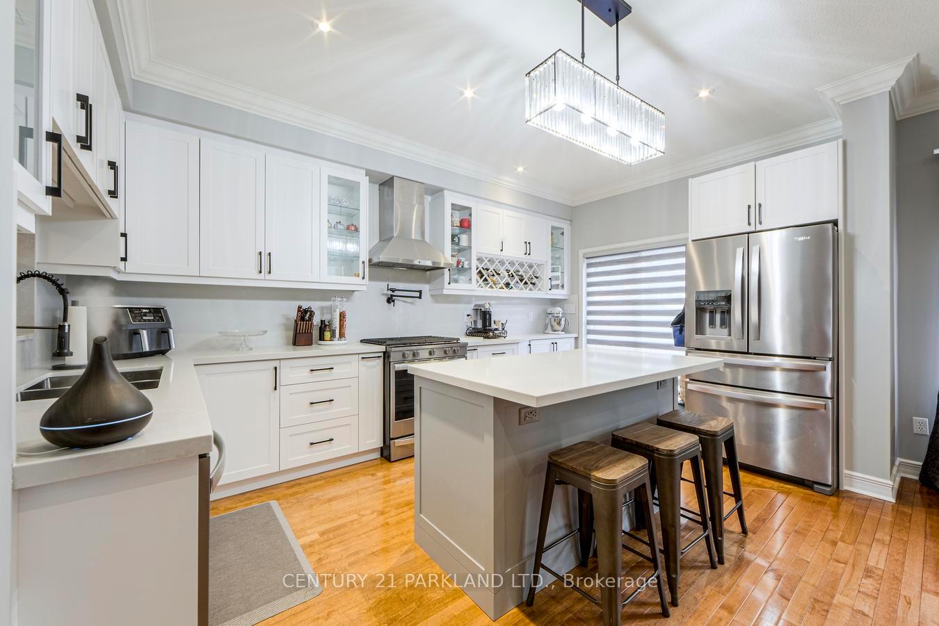 Photo 17 of 81 D'amato Crescent, Vaughan, Maple — HOMEH