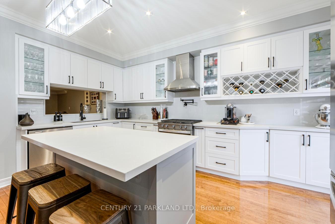 Photo 19 of 81 D'amato Crescent, Vaughan, Maple — HOMEH