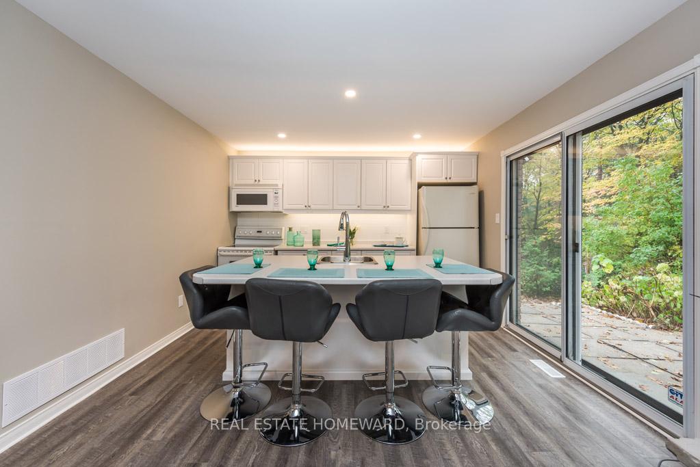 Photo 12 of Unit Back, 177 Browning Trail, Barrie, Letitia Heights — HOMEH