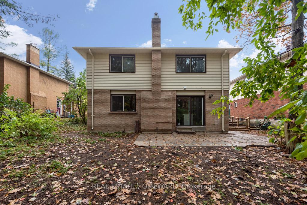 Photo 19 of Unit Back, 177 Browning Trail, Barrie, Letitia Heights — HOMEH