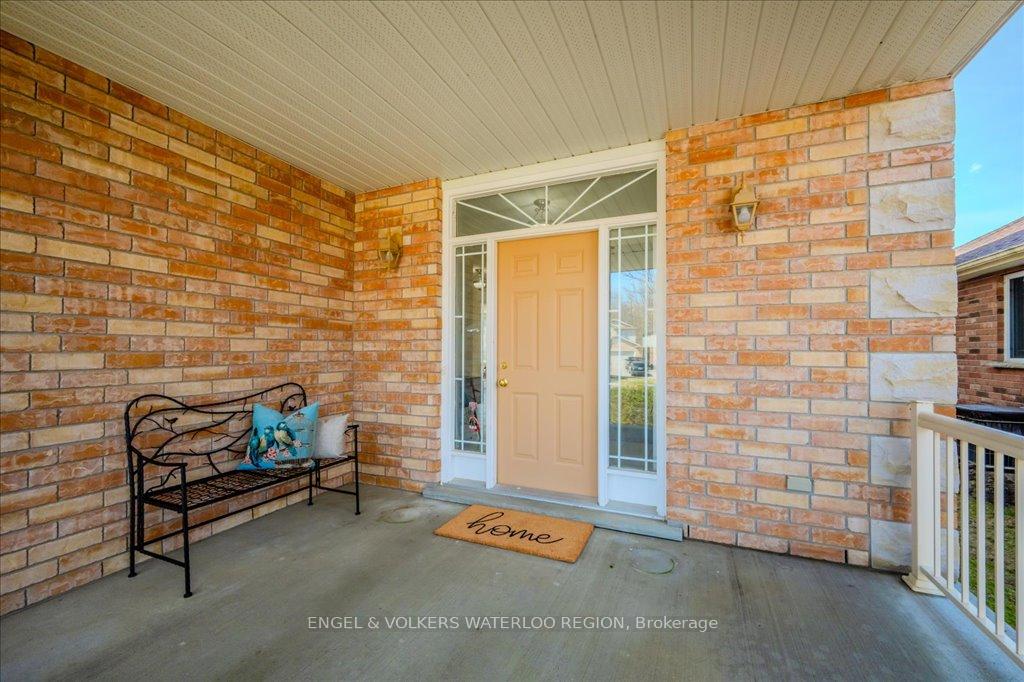Photo 6 of 705 Breakwater Crescent, Waterloo — HOMEH