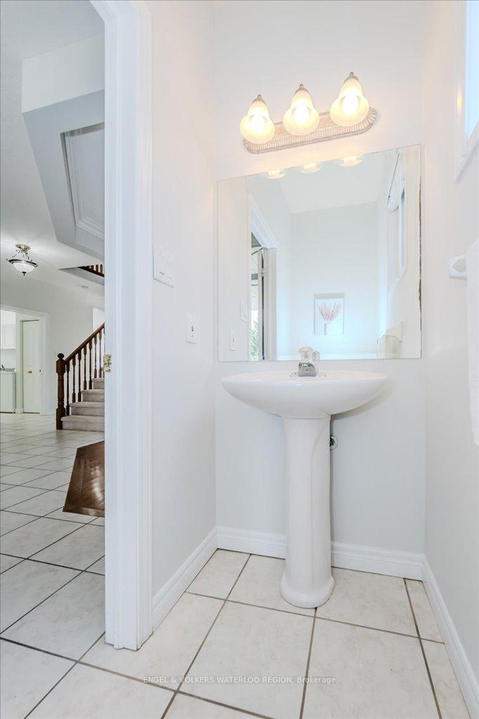 Photo 9 of 705 Breakwater Crescent, Waterloo — HOMEH