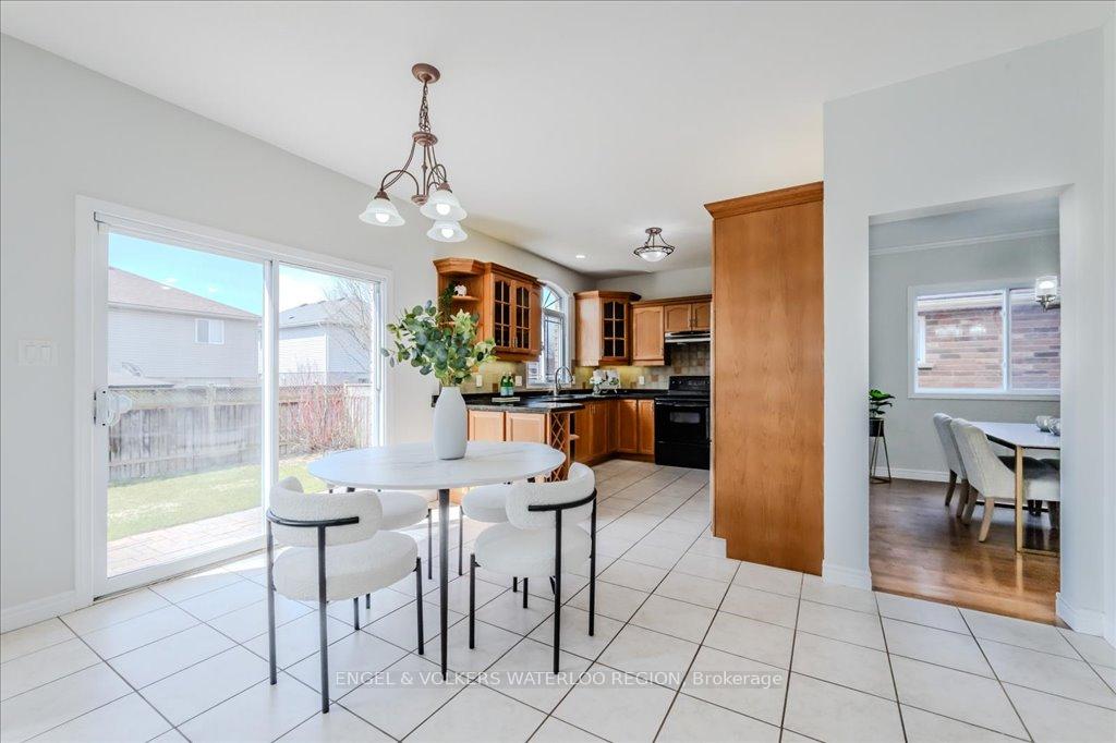 Photo 16 of 705 Breakwater Crescent, Waterloo — HOMEH