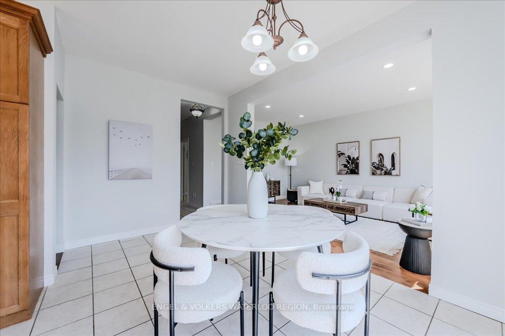 Photo 17 of 705 Breakwater Crescent, Waterloo — HOMEH