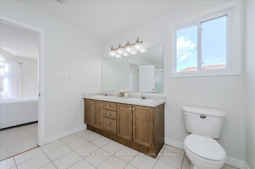 Photo 26 of 705 Breakwater Crescent, Waterloo — HOMEH