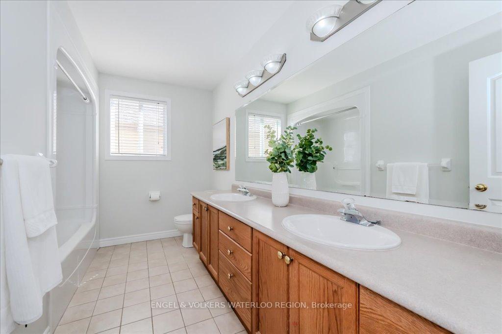 Photo 34 of 705 Breakwater Crescent, Waterloo — HOMEH