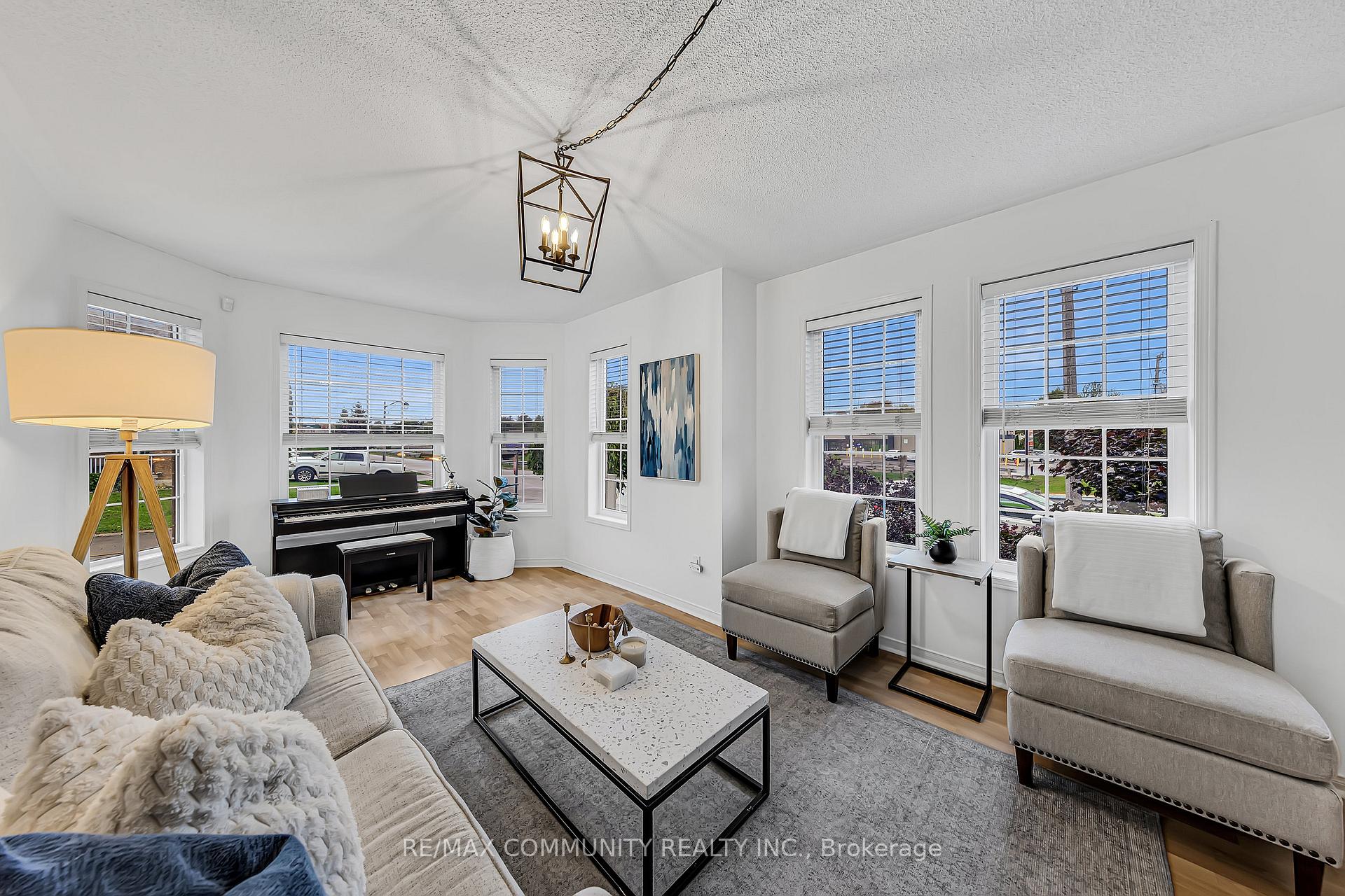 Photo 10 of 1 Playfair Road, Whitby, Downtown Whitby — HOMEH