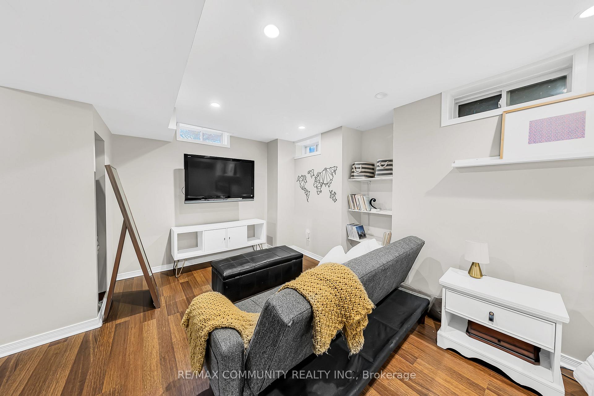 Photo 34 of 1 Playfair Road, Whitby, Downtown Whitby — HOMEH