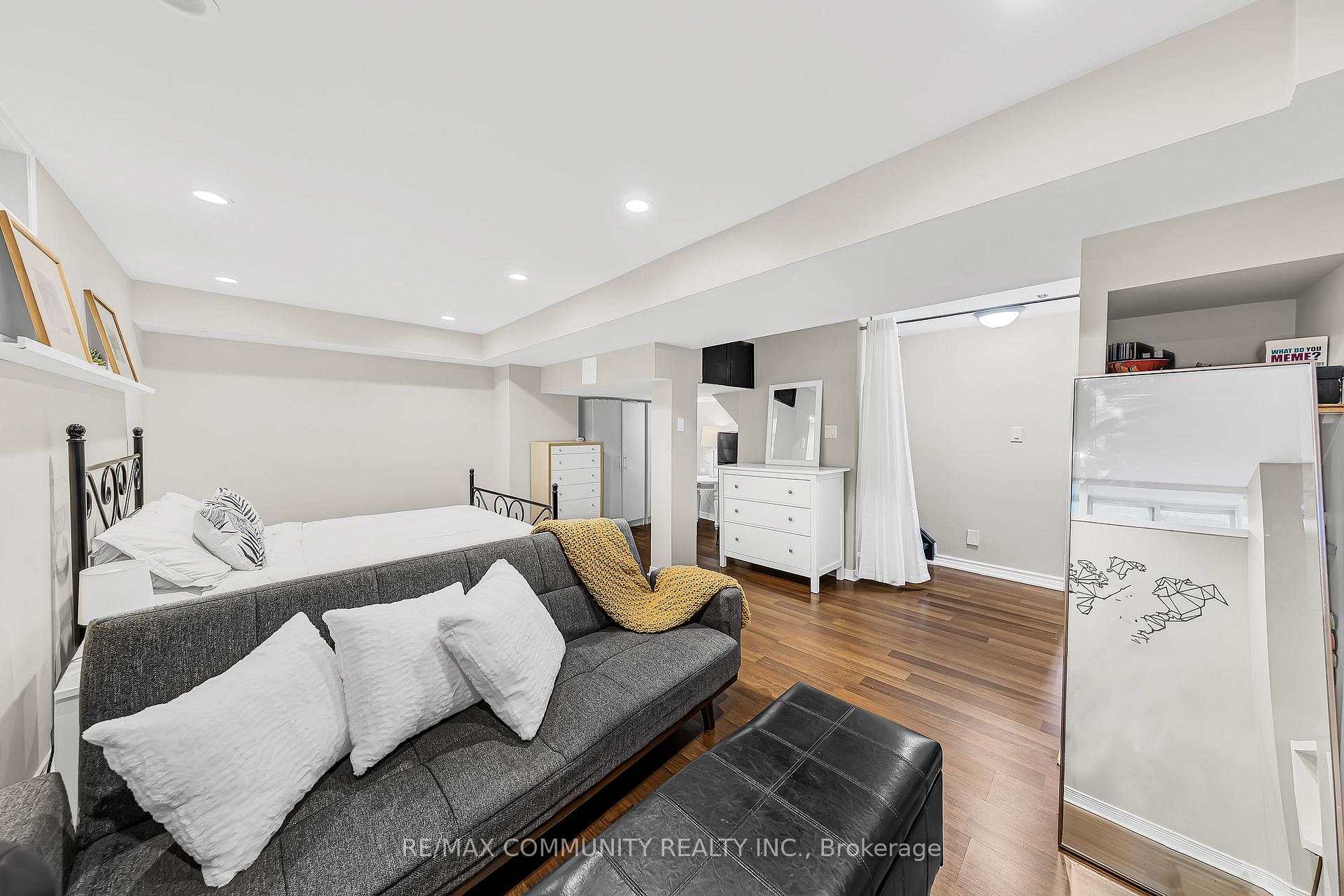Photo 38 of 1 Playfair Road, Whitby, Downtown Whitby — HOMEH