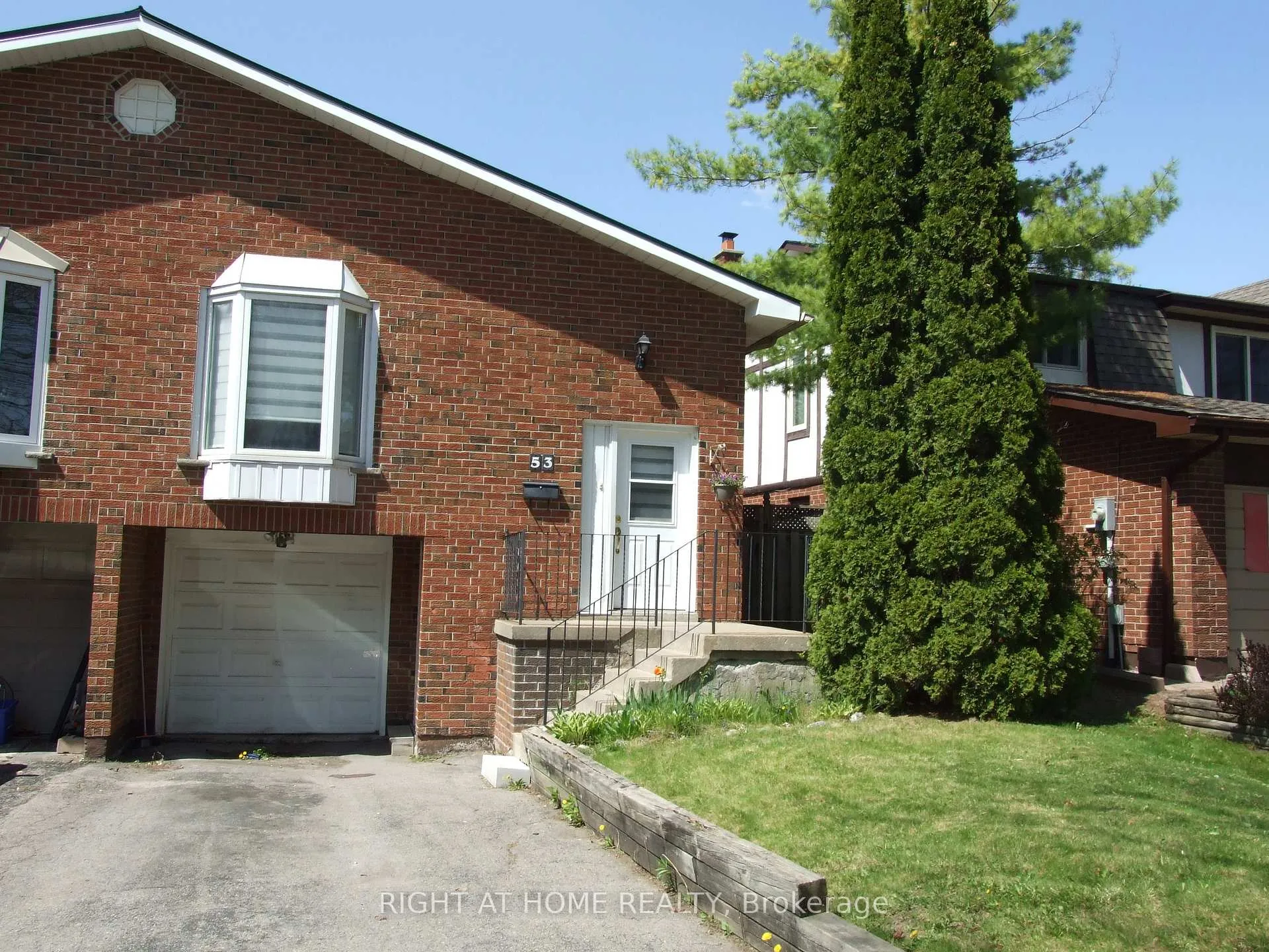 Photo 2 of 53 Renfield Crescent, Whitby, Lynde Creek — HOMEH