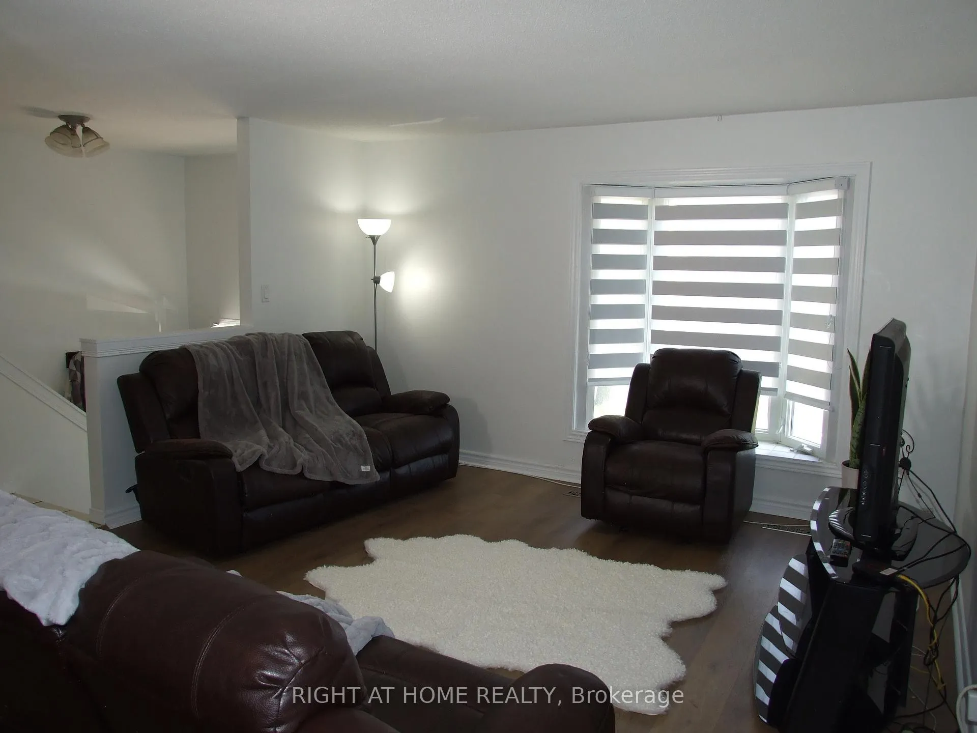 Photo 6 of 53 Renfield Crescent, Whitby, Lynde Creek — HOMEH