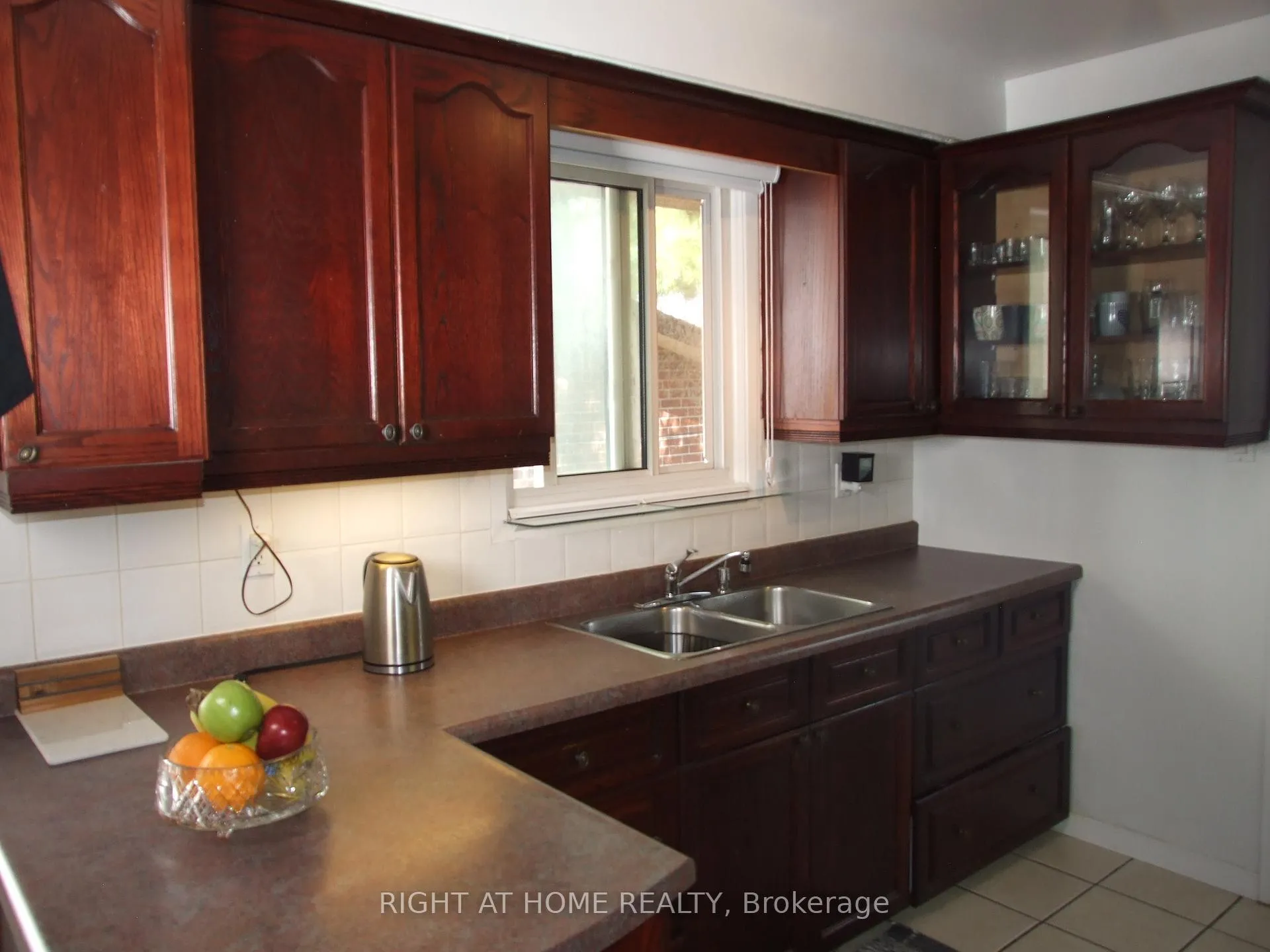Photo 8 of 53 Renfield Crescent, Whitby, Lynde Creek — HOMEH