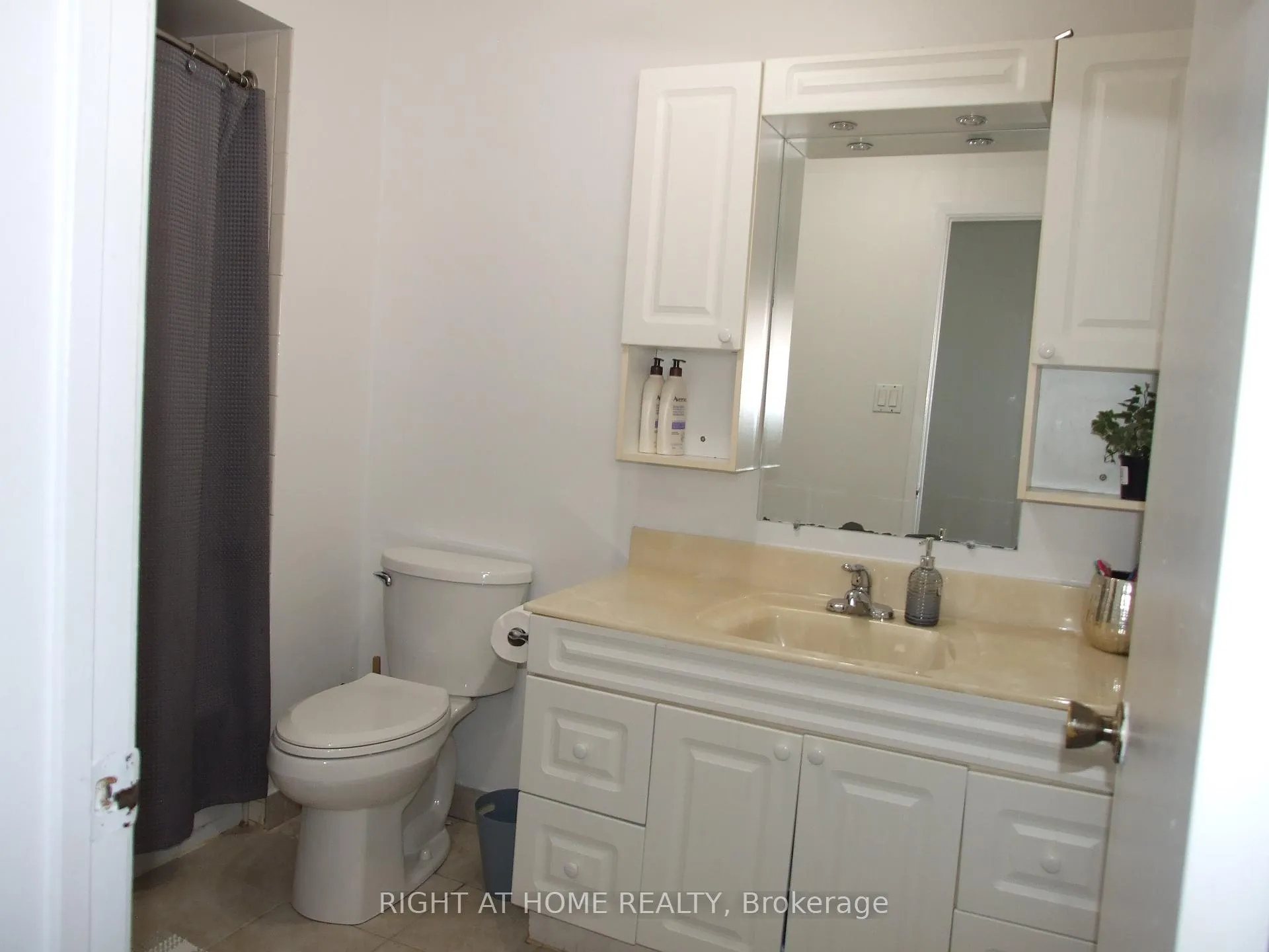 Photo 11 of 53 Renfield Crescent, Whitby, Lynde Creek — HOMEH