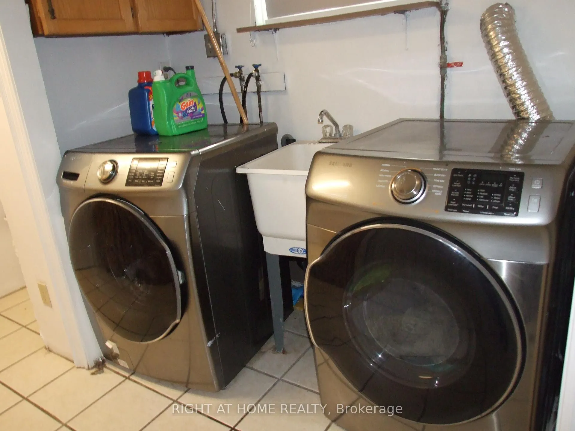 Photo 23 of 53 Renfield Crescent, Whitby, Lynde Creek — HOMEH