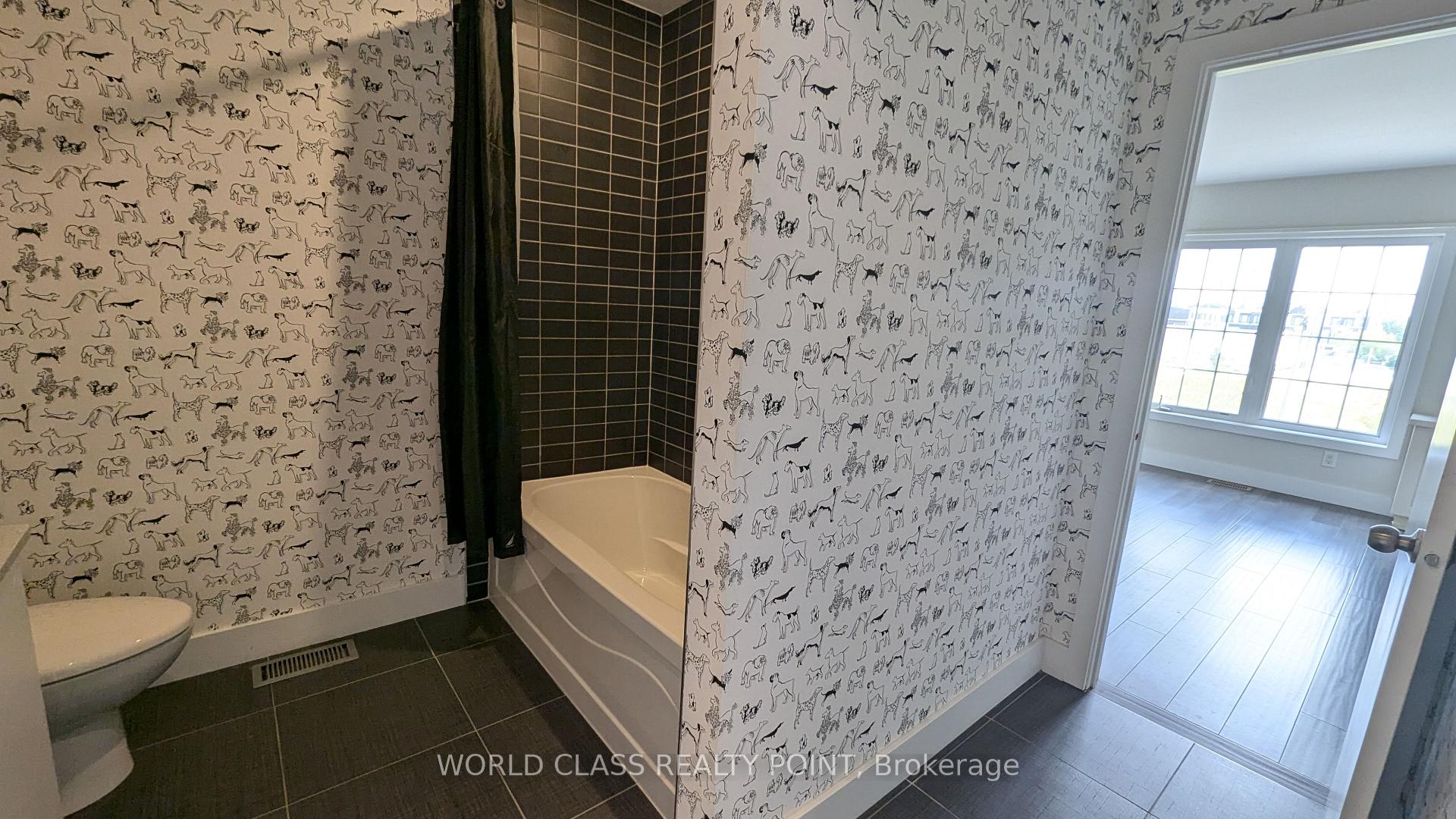 Photo 18 of 22 Gesher Crescent, Vaughan, Patterson — HOMEH