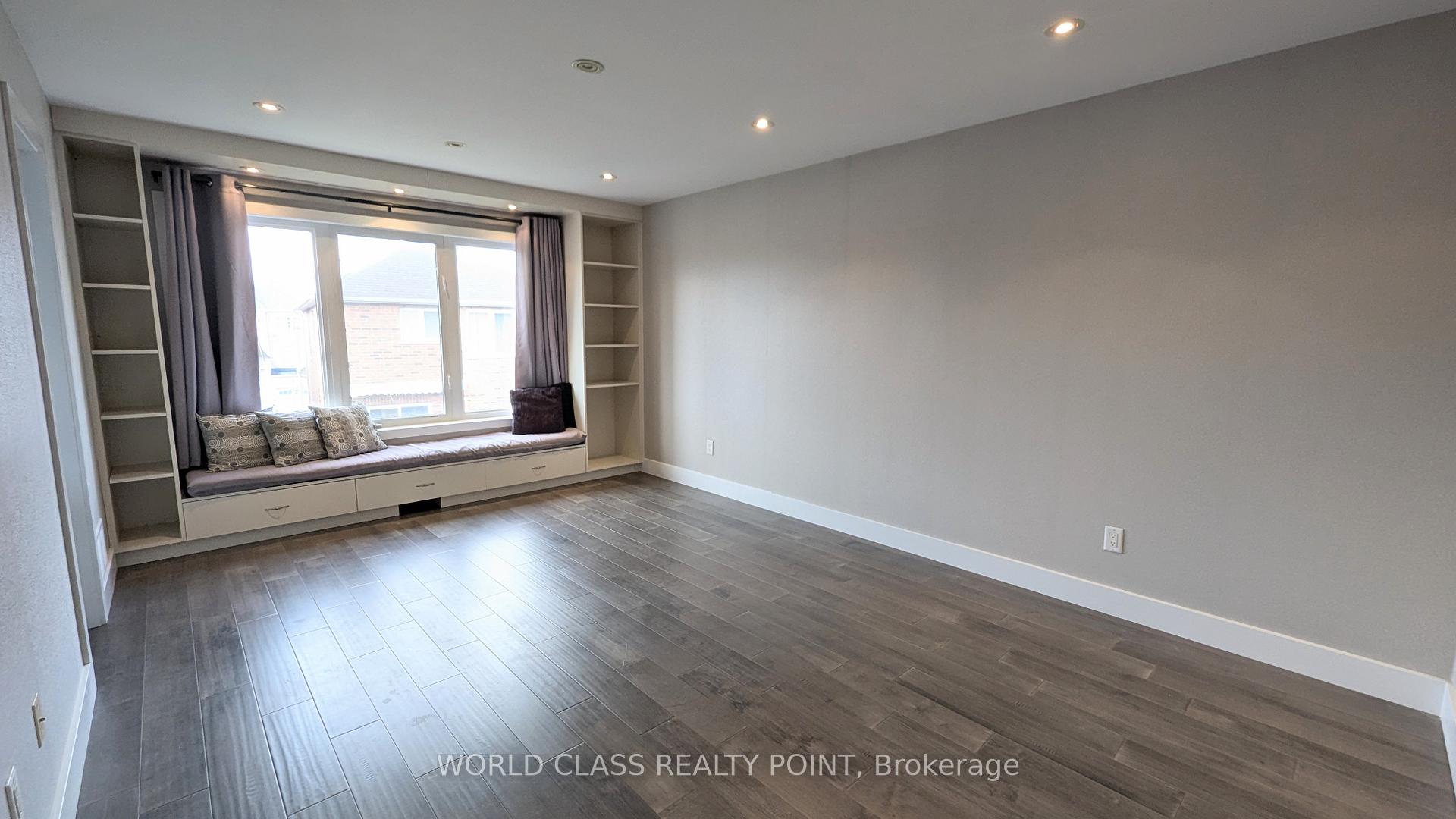 Photo 23 of 22 Gesher Crescent, Vaughan, Patterson — HOMEH