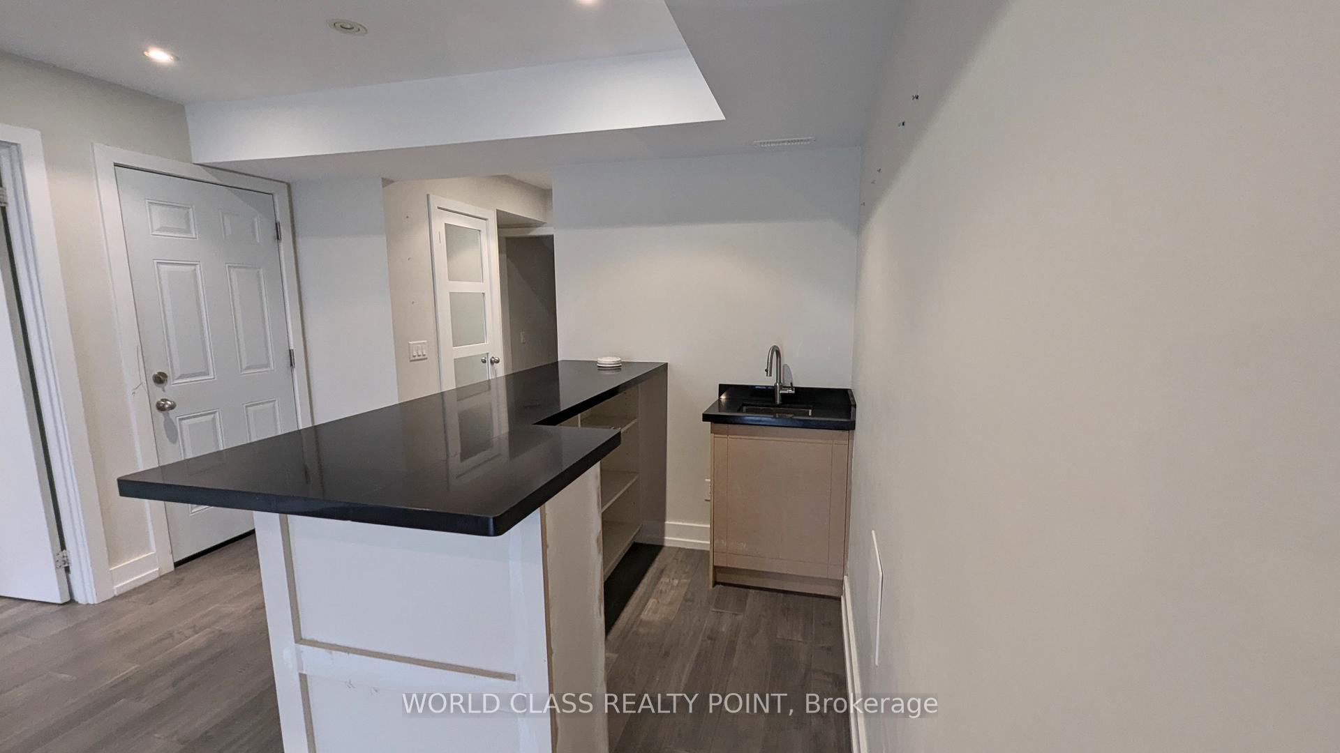 Photo 32 of 22 Gesher Crescent, Vaughan, Patterson — HOMEH