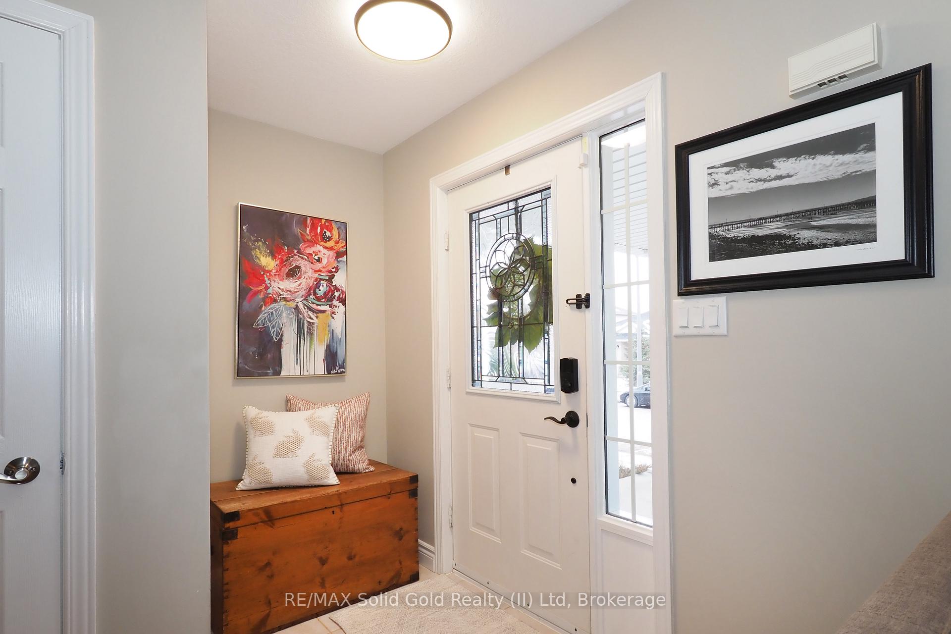 Photo 4 of 715 Brandenburg Boulevard, Waterloo — HOMEH