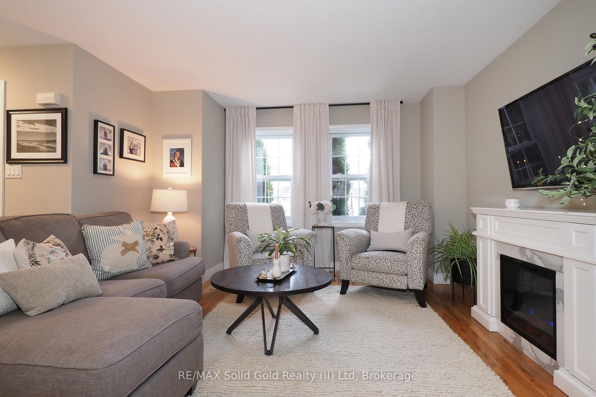 Photo 8 of 715 Brandenburg Boulevard, Waterloo — HOMEH