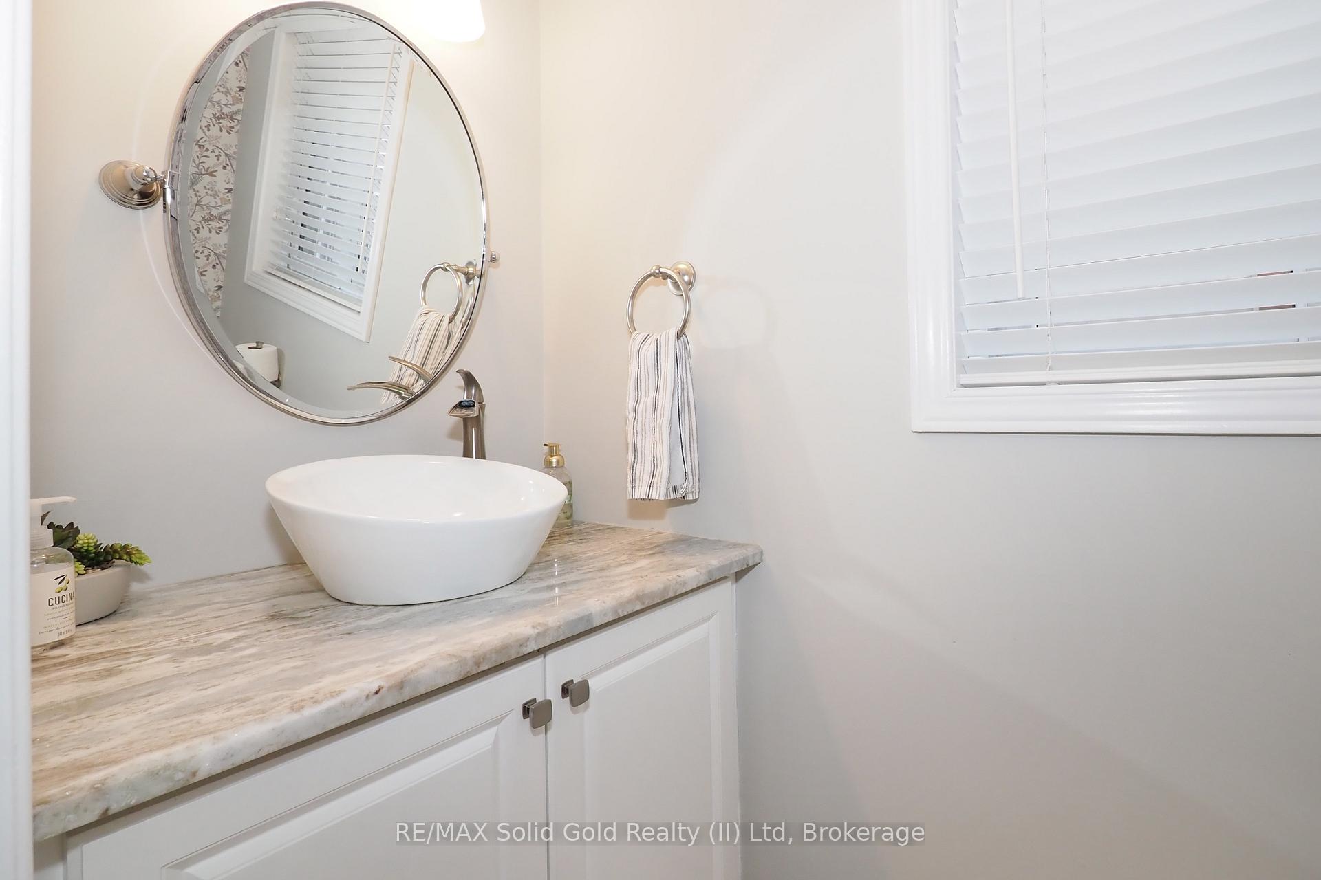 Photo 19 of 715 Brandenburg Boulevard, Waterloo — HOMEH
