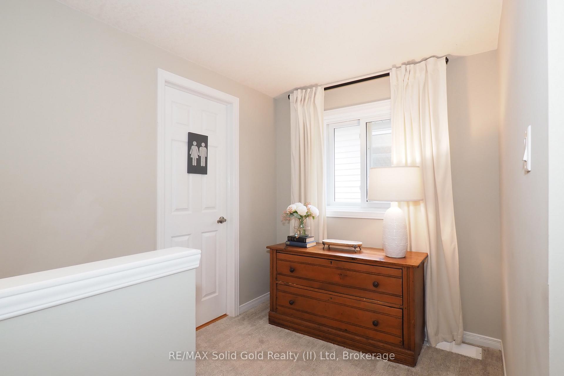 Photo 21 of 715 Brandenburg Boulevard, Waterloo — HOMEH