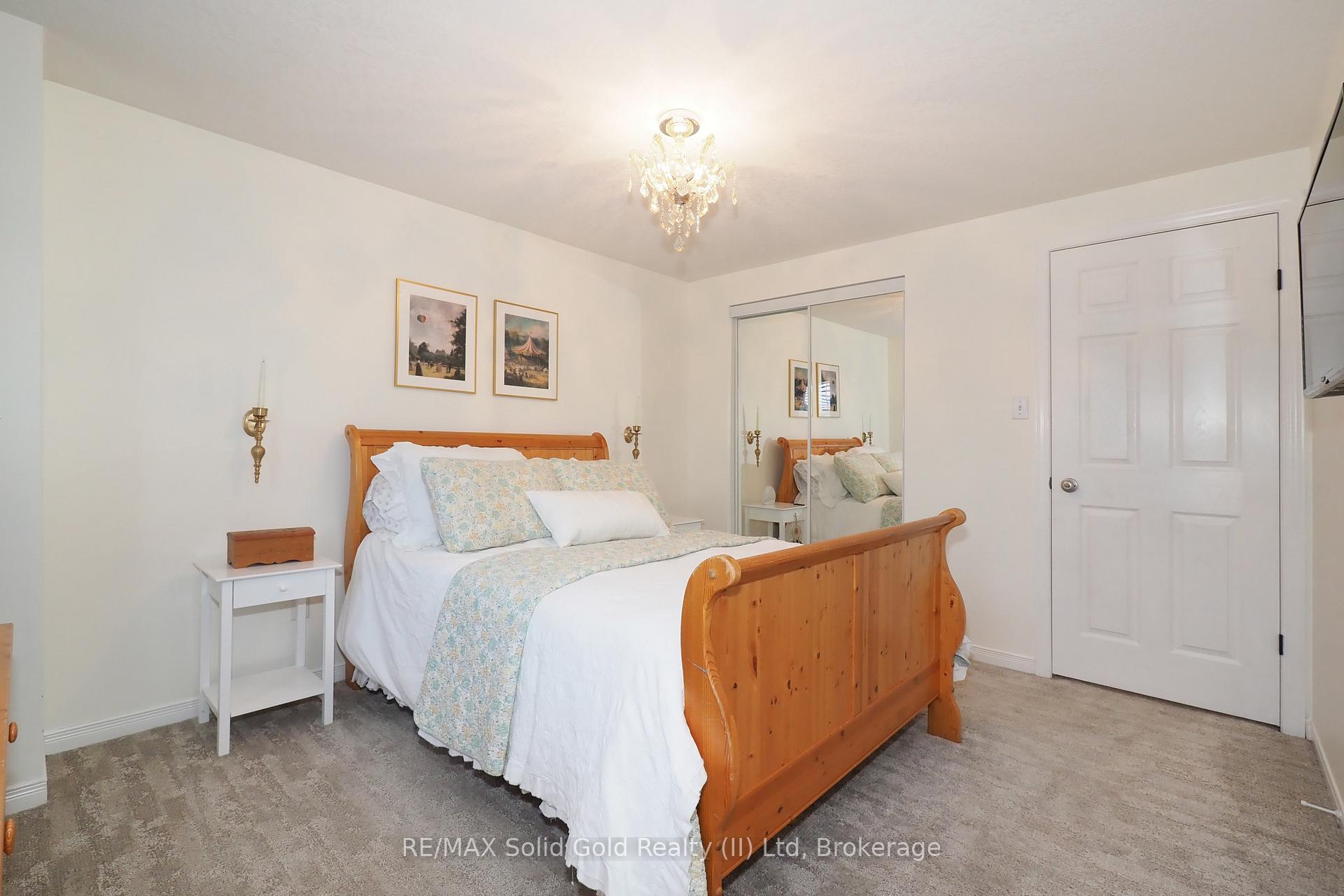 Photo 28 of 715 Brandenburg Boulevard, Waterloo — HOMEH