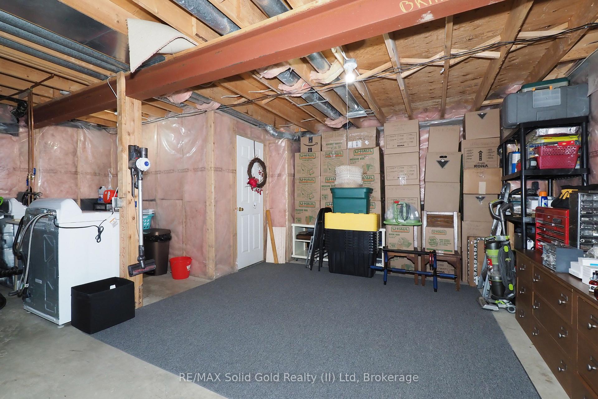 Photo 31 of 715 Brandenburg Boulevard, Waterloo — HOMEH