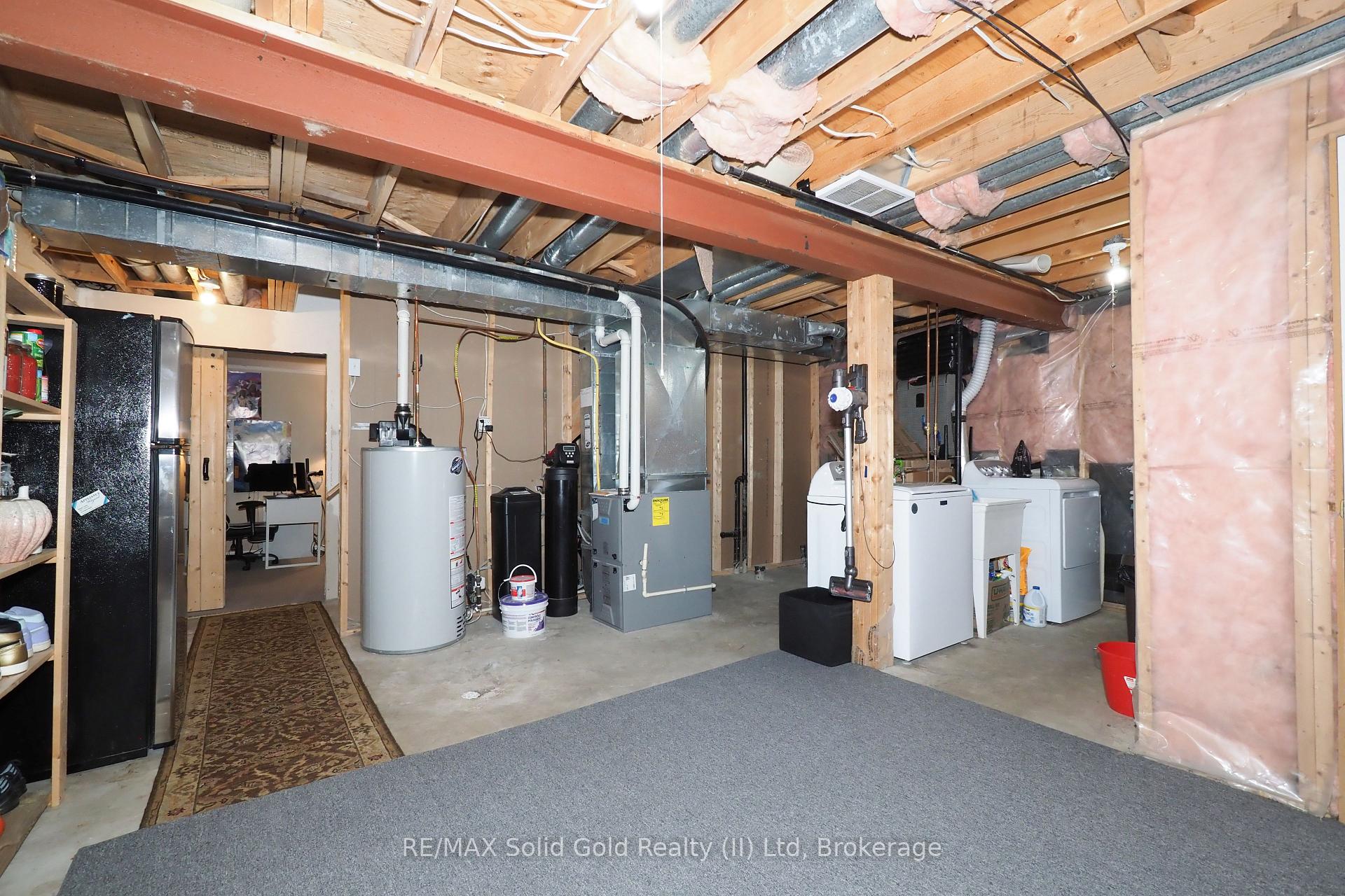 Photo 32 of 715 Brandenburg Boulevard, Waterloo — HOMEH