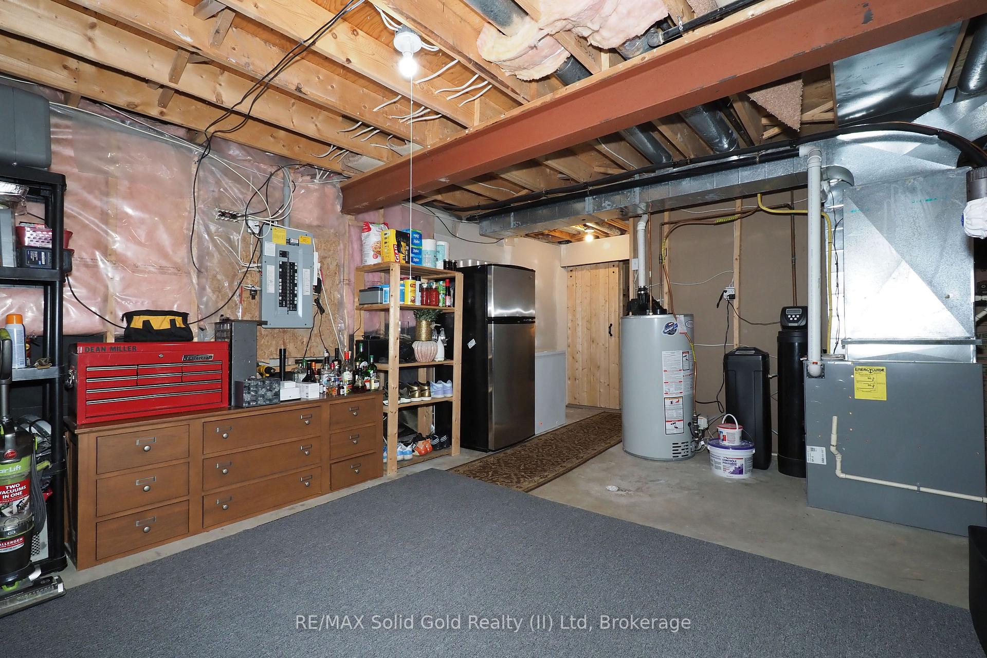 Photo 33 of 715 Brandenburg Boulevard, Waterloo — HOMEH