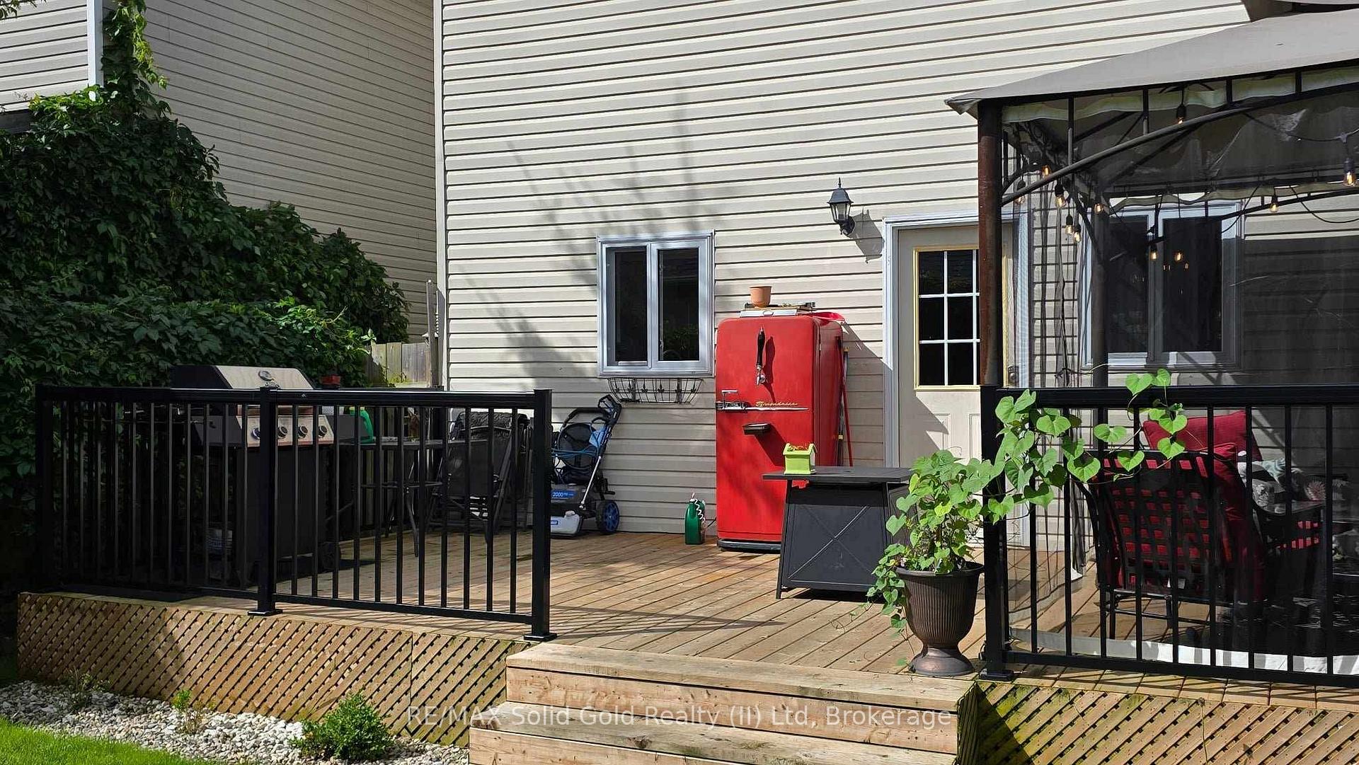 Photo 34 of 715 Brandenburg Boulevard, Waterloo — HOMEH