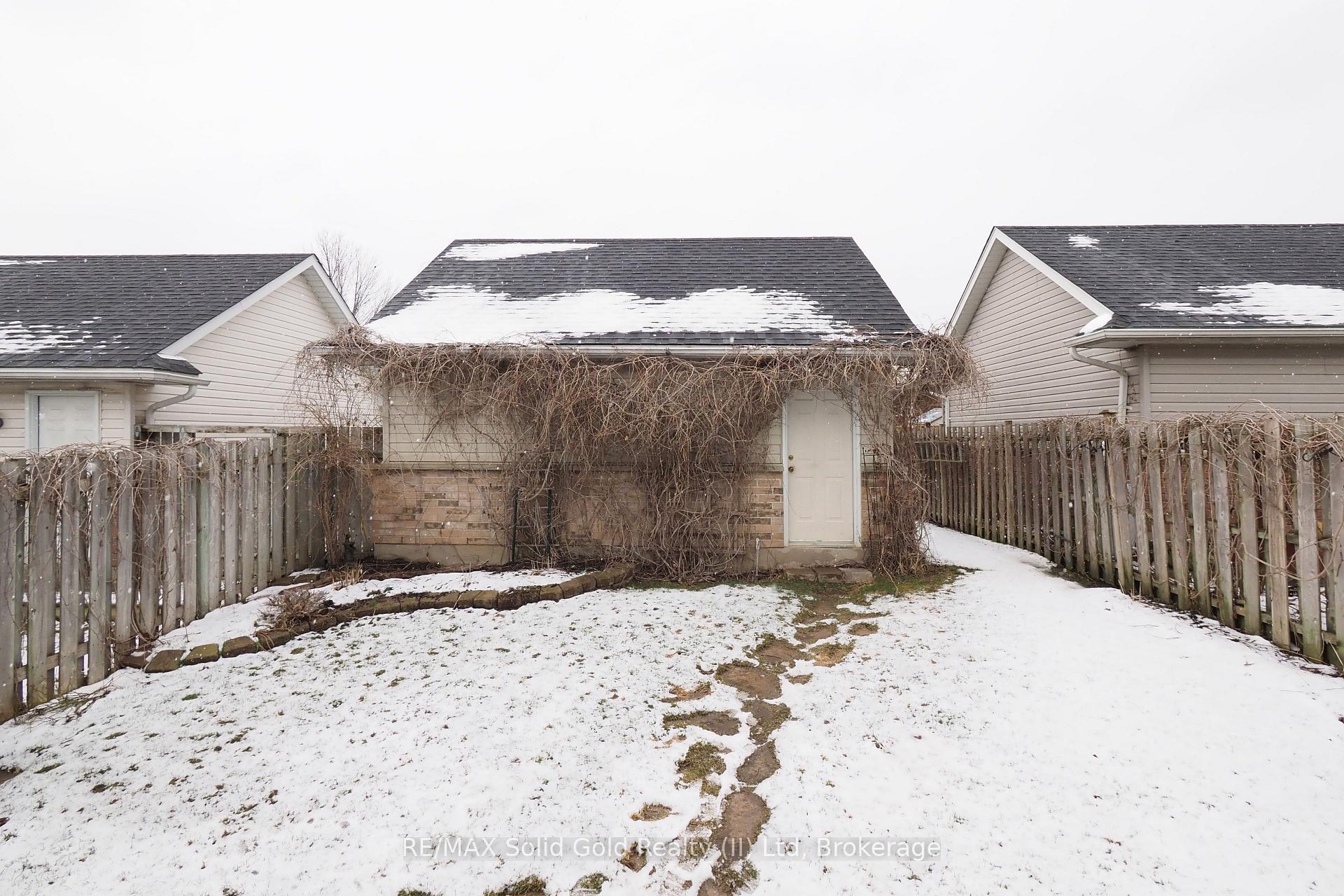 Photo 42 of 715 Brandenburg Boulevard, Waterloo — HOMEH