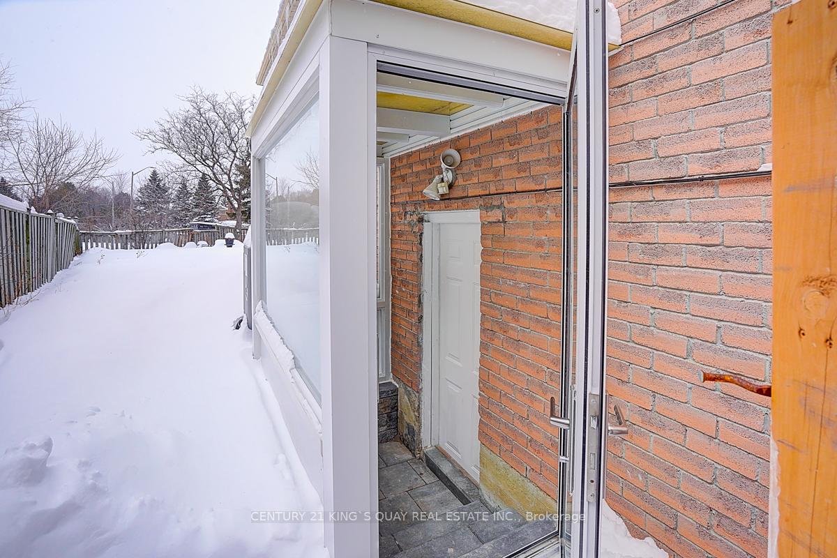 Photo 2 of 103 Stirling Crescent, Markham, Milliken Mills East — HOMEH