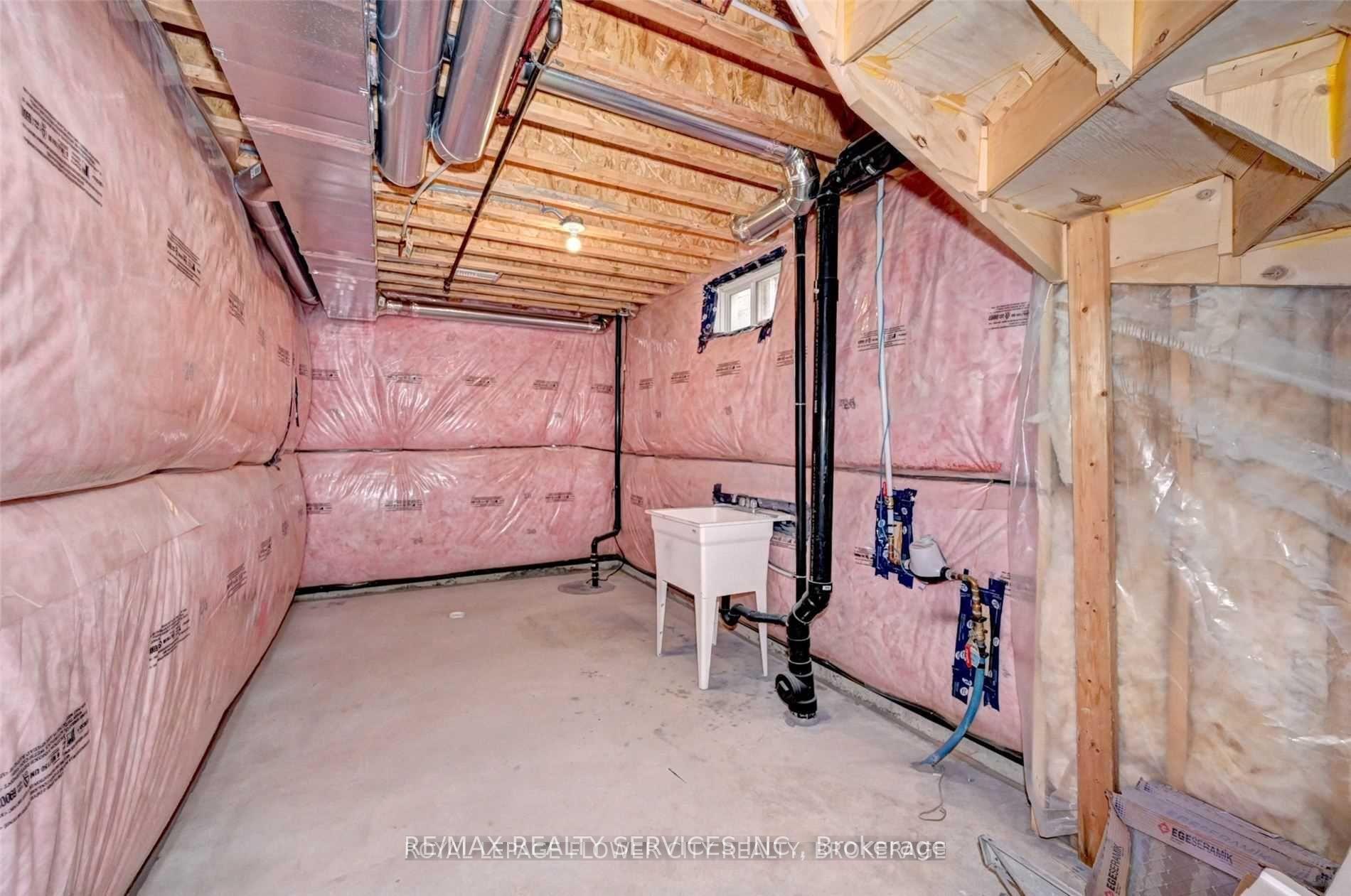 Photo 3 of 15 Blacksmith Drive, Woolwich, Breslau — HOMEH